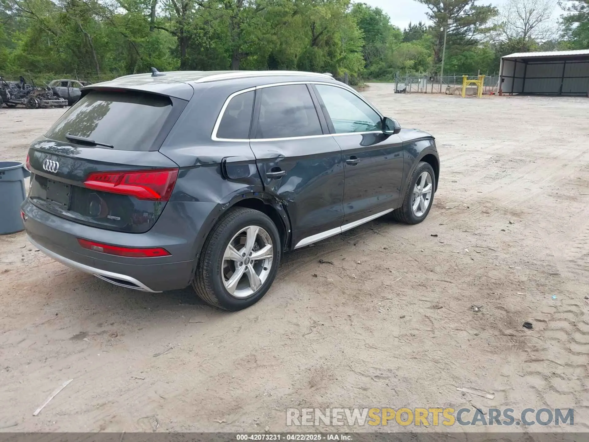 4 Photograph of a damaged car WA1ANAFYXL2084324 AUDI Q5 2020