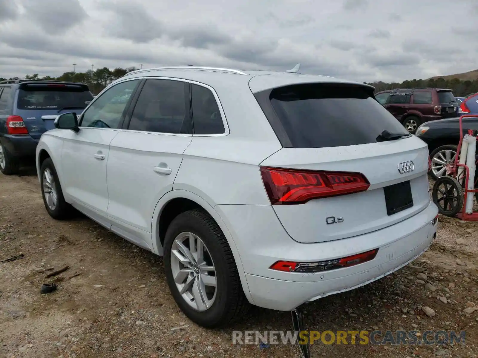 3 Photograph of a damaged car WA1ANAFYXL2087708 AUDI Q5 2020