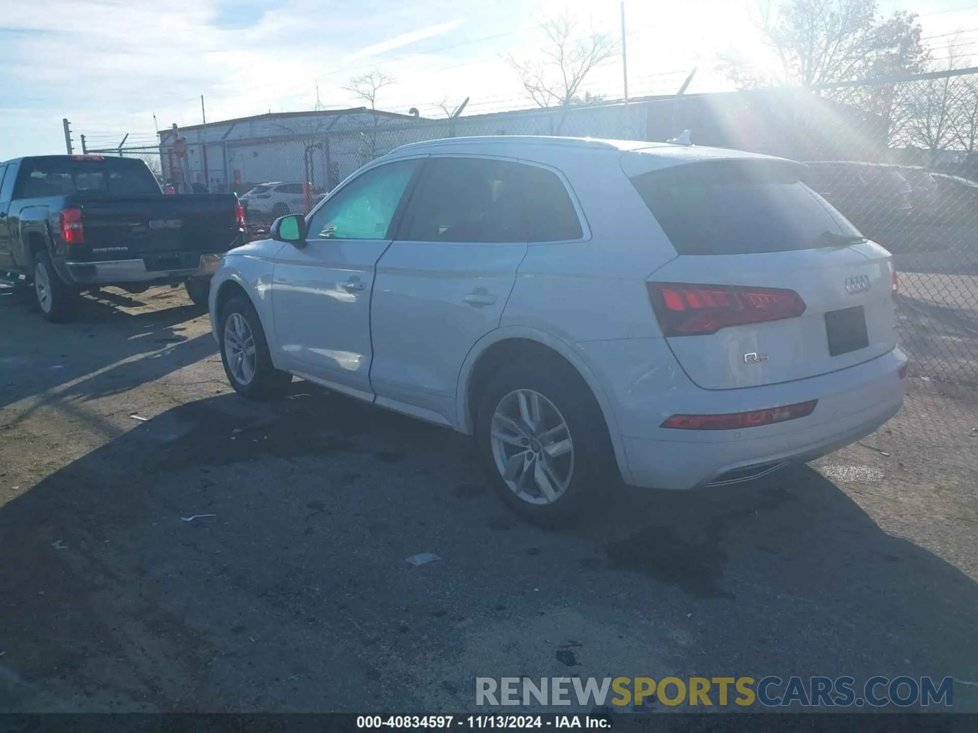 3 Photograph of a damaged car WA1ANAFYXL2094674 AUDI Q5 2020