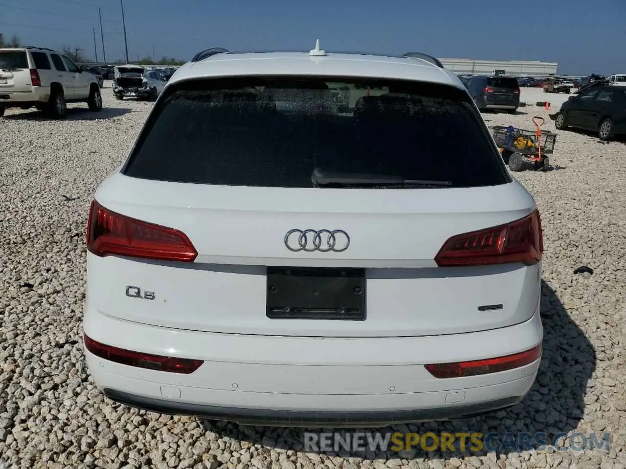 6 Photograph of a damaged car WA1ANAFYXL2108850 AUDI Q5 2020