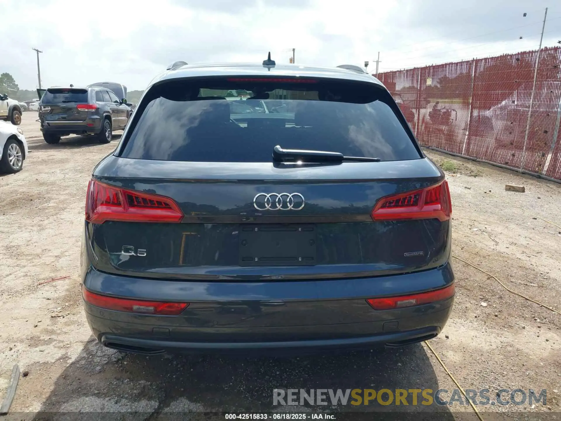 17 Photograph of a damaged car WA1ANASY7L2112421 AUDI Q5 2020