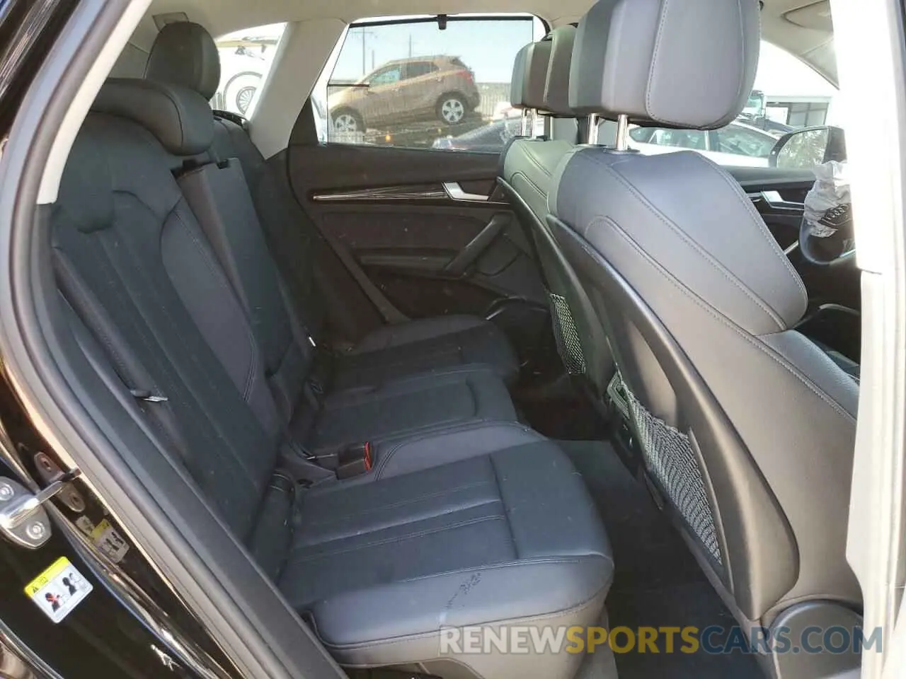 10 Photograph of a damaged car WA1BNAFY0L2055497 AUDI Q5 2020