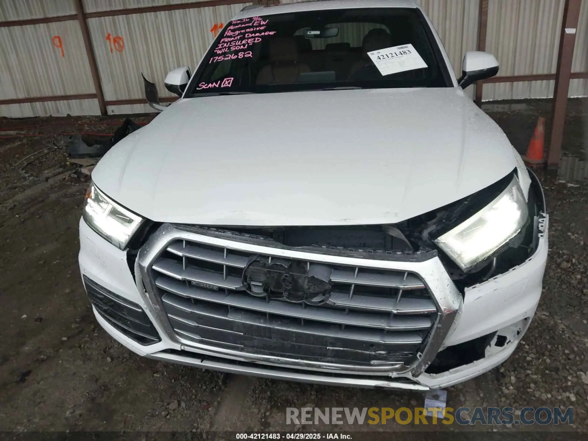 13 Photograph of a damaged car WA1BNAFY0L2105010 AUDI Q5 2020