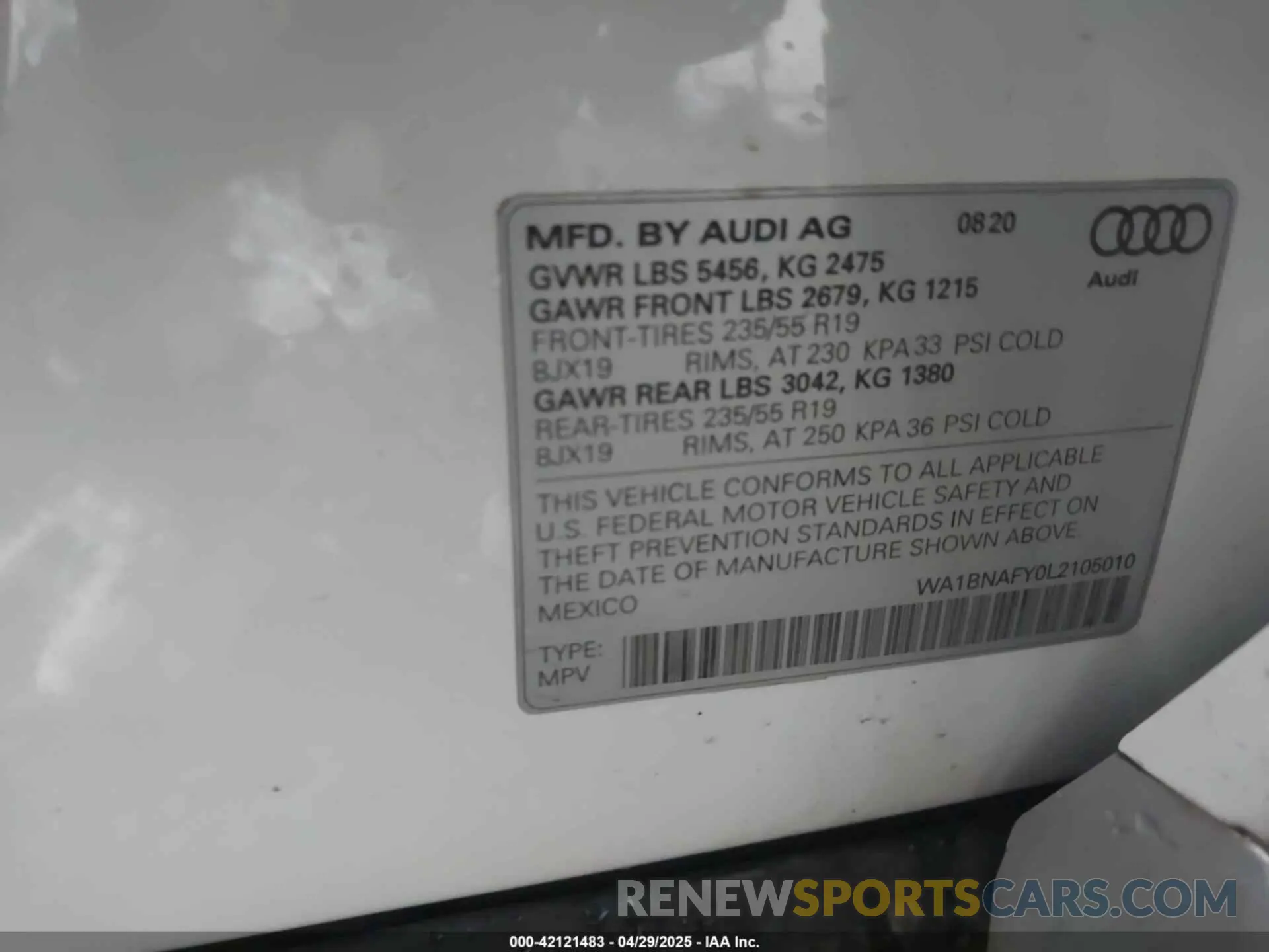 9 Photograph of a damaged car WA1BNAFY0L2105010 AUDI Q5 2020