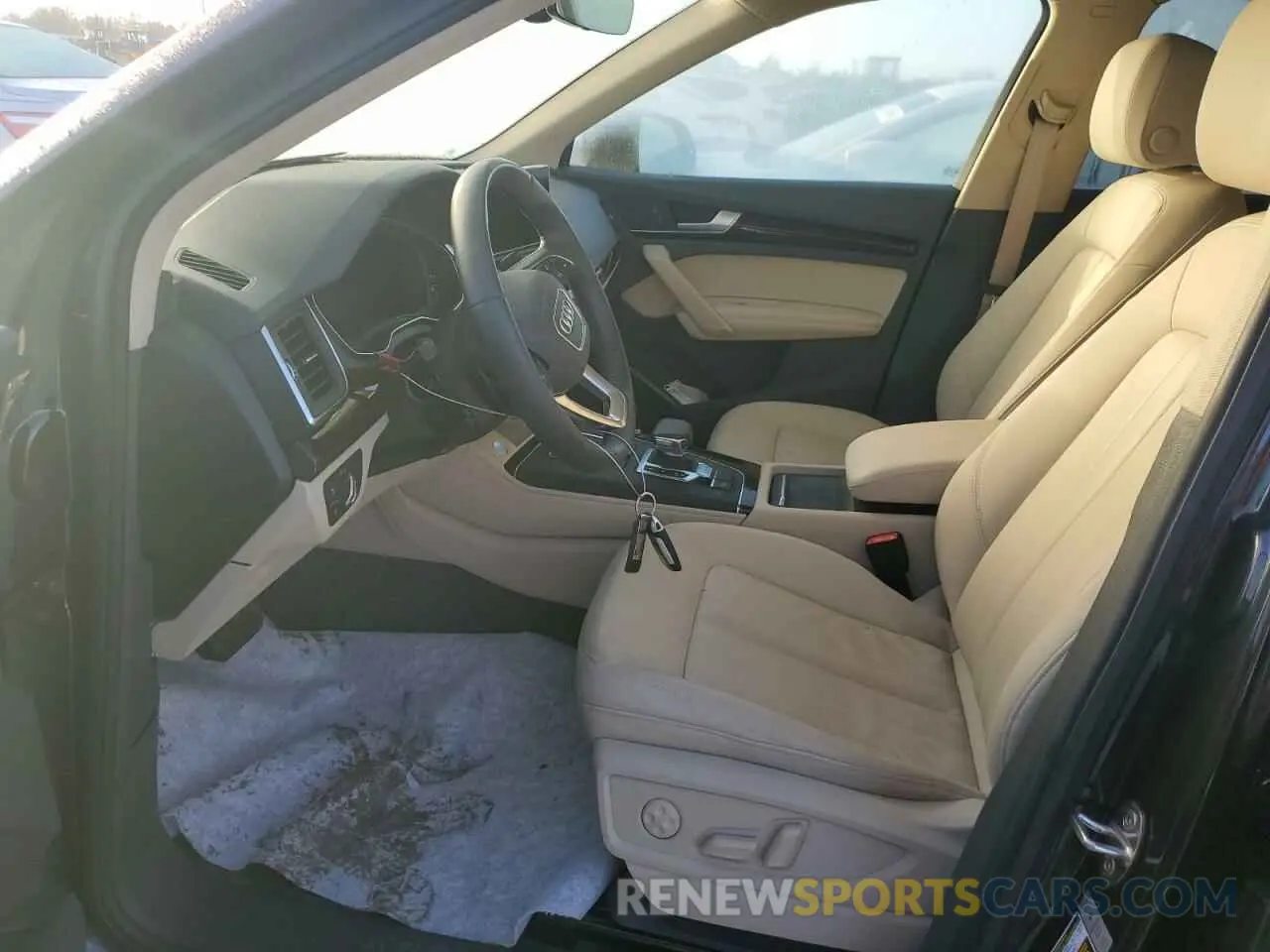 7 Photograph of a damaged car WA1BNAFY1L2014005 AUDI Q5 2020