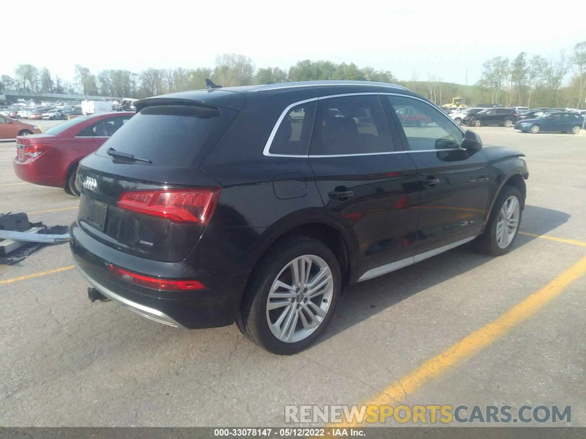 4 Photograph of a damaged car WA1BNAFY1L2039390 AUDI Q5 2020