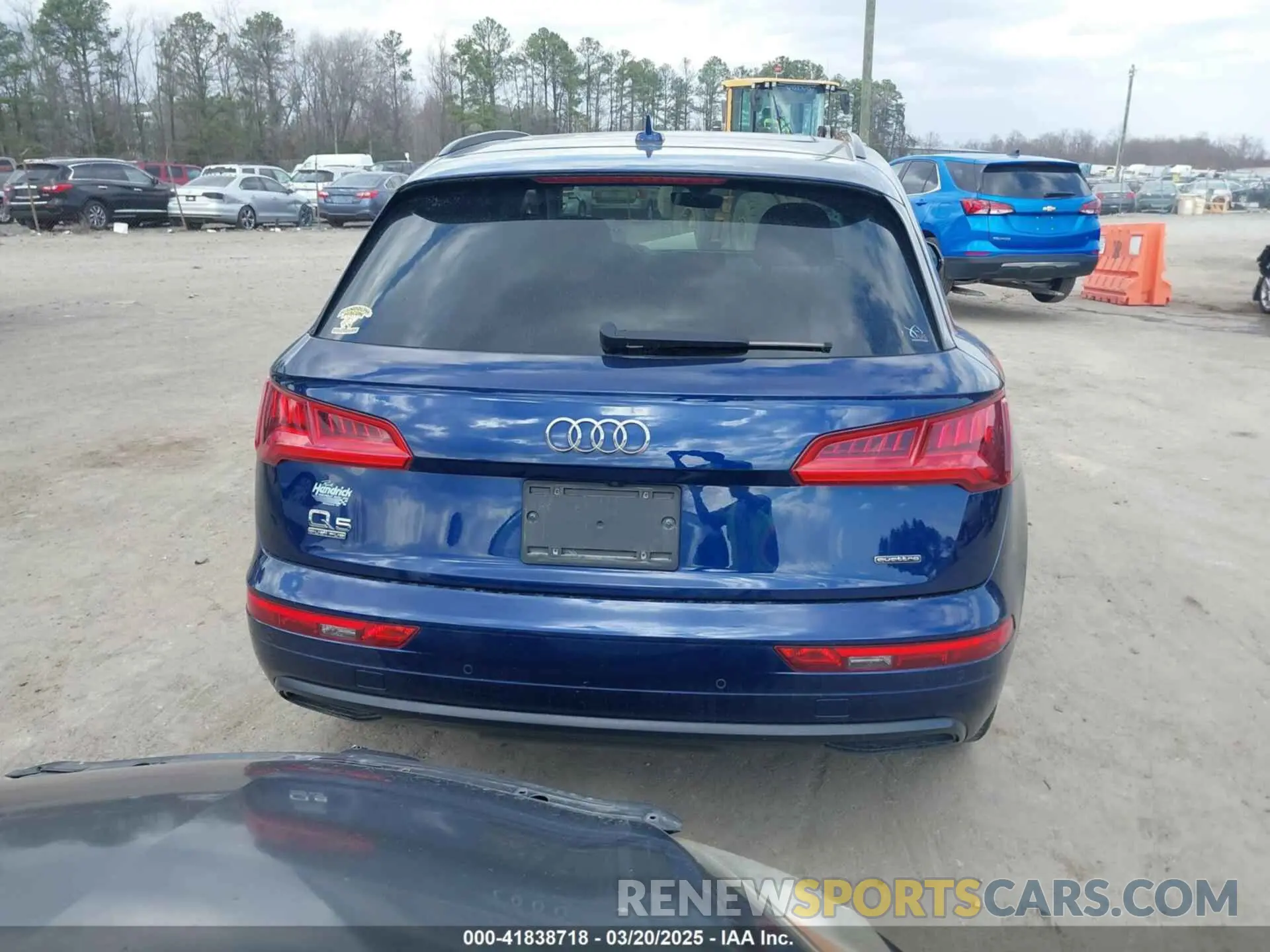 16 Photograph of a damaged car WA1BNAFY2L2011761 AUDI Q5 2020
