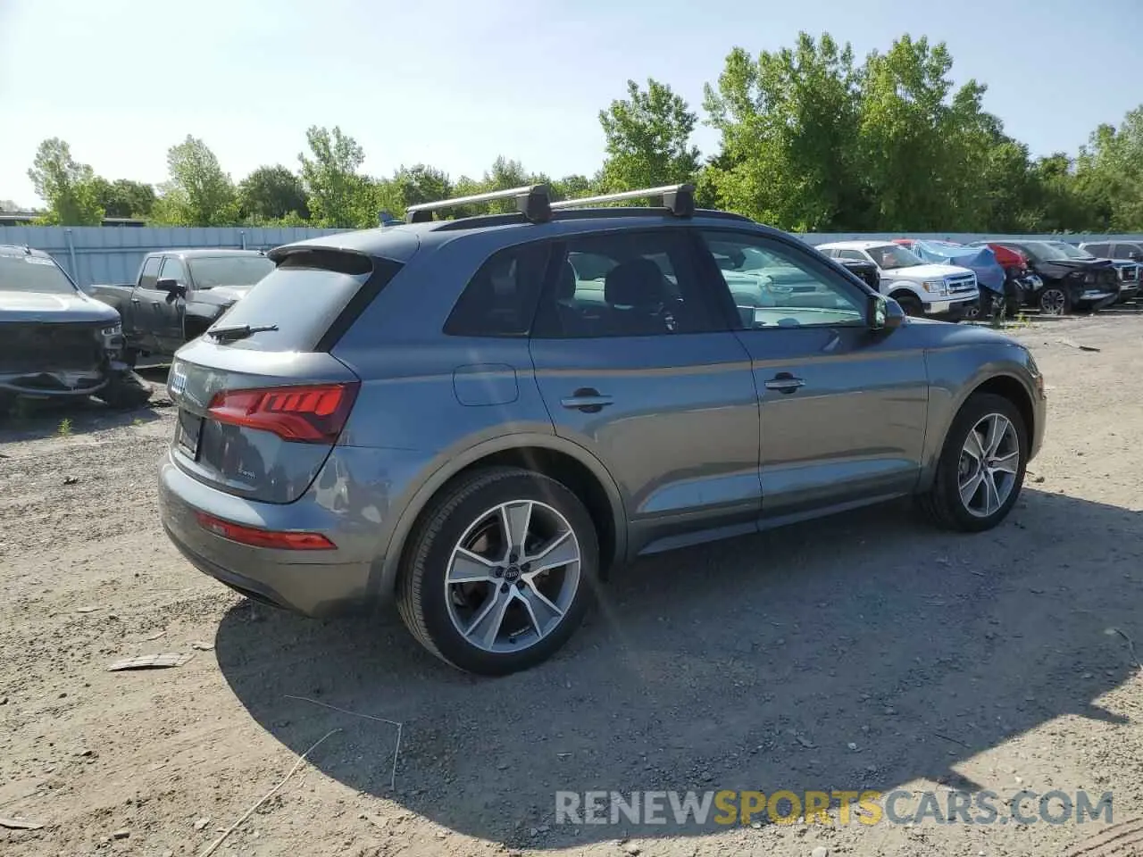 3 Photograph of a damaged car WA1BNAFY3L2019285 AUDI Q5 2020