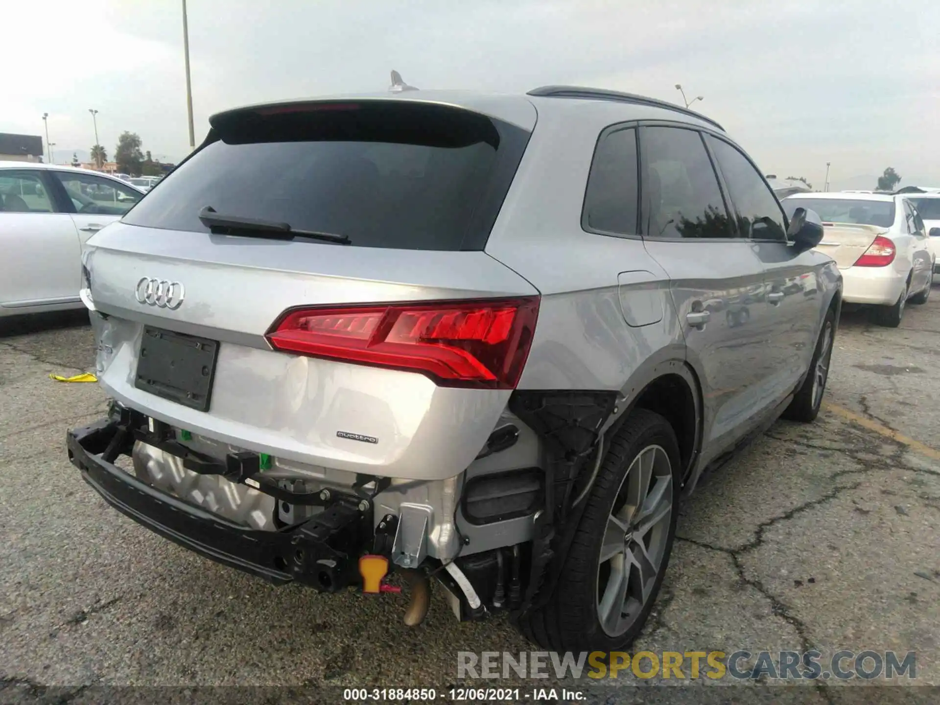 4 Photograph of a damaged car WA1BNAFY3L2037446 AUDI Q5 2020