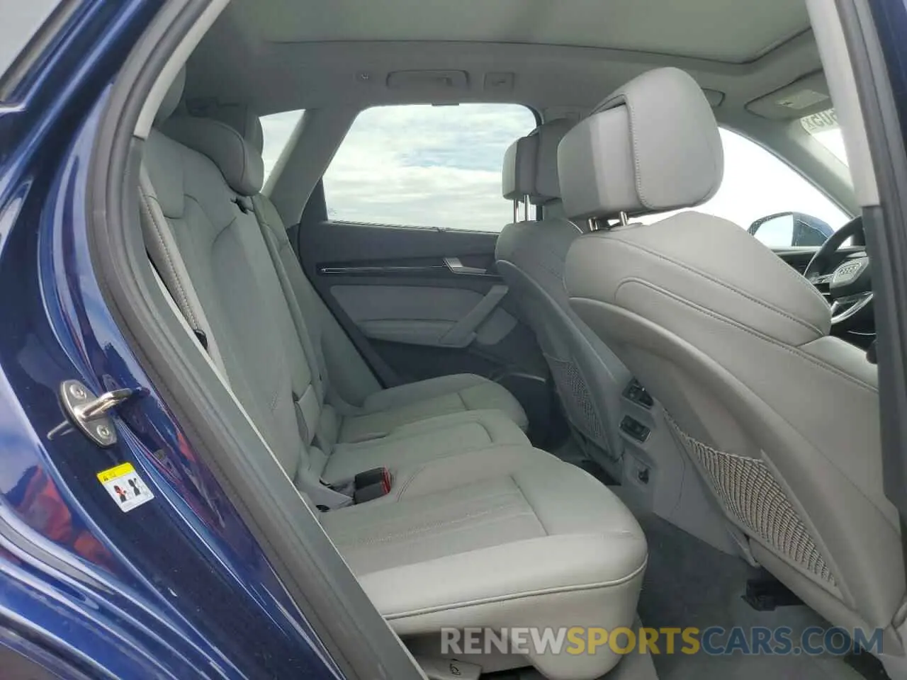 10 Photograph of a damaged car WA1BNAFY3L2054053 AUDI Q5 2020