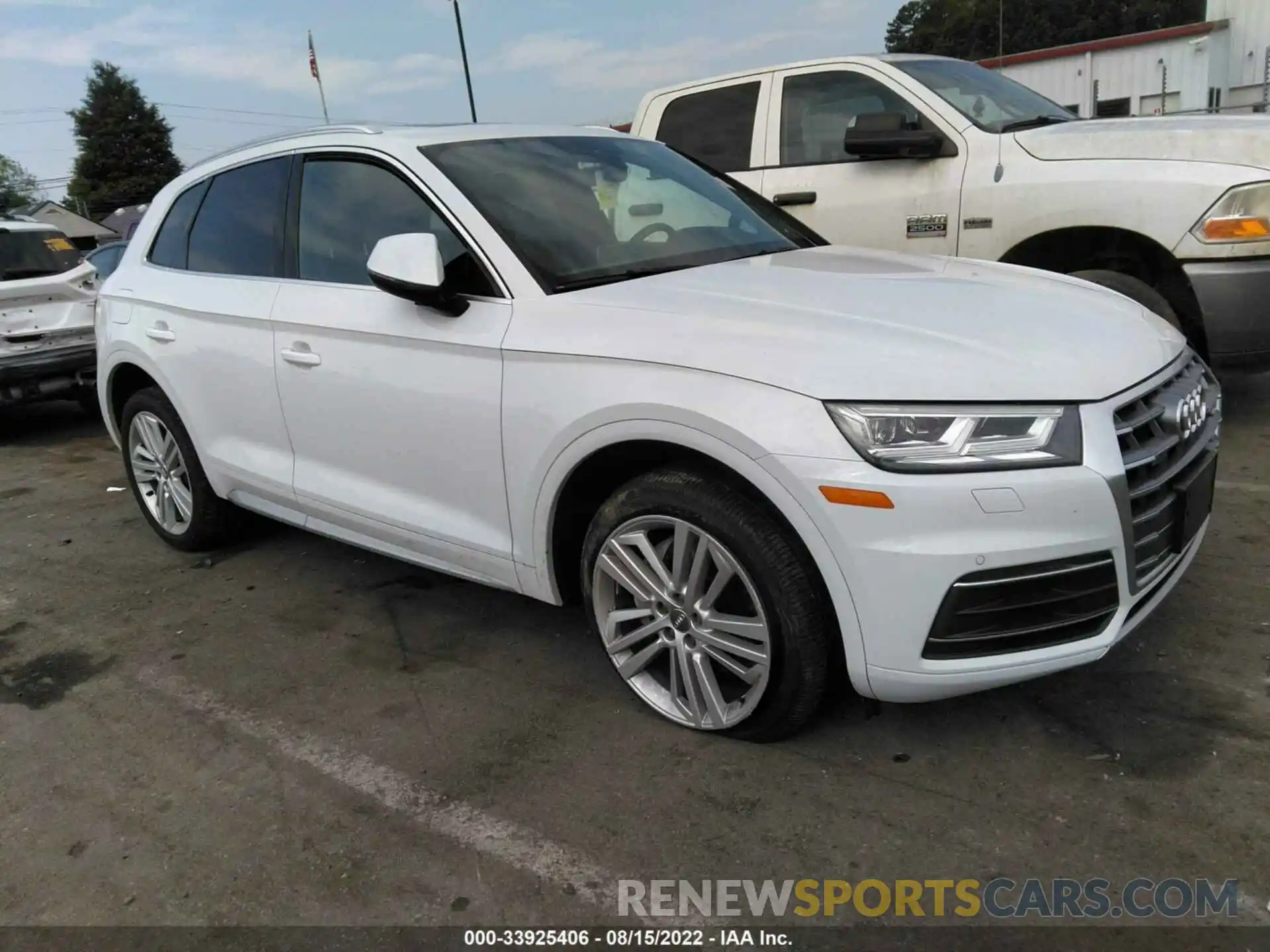 1 Photograph of a damaged car WA1BNAFY3L2071337 AUDI Q5 2020