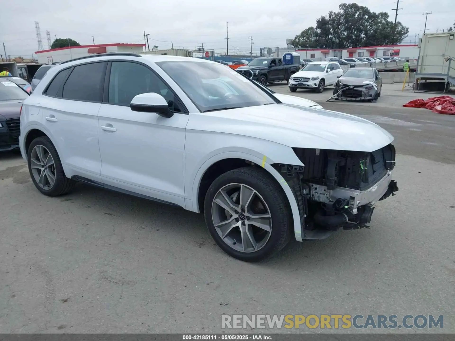 1 Photograph of a damaged car WA1BNAFY3L2098991 AUDI Q5 2020