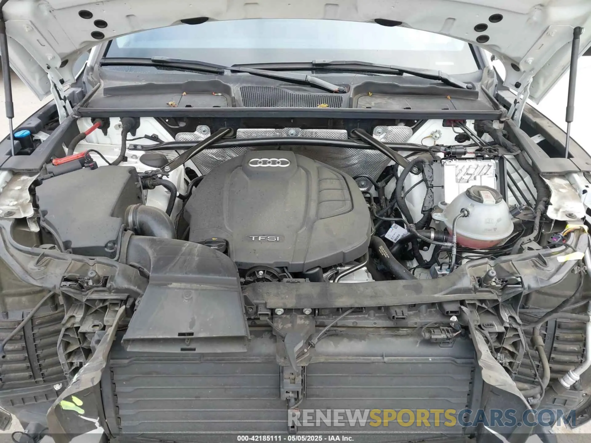 10 Photograph of a damaged car WA1BNAFY3L2098991 AUDI Q5 2020