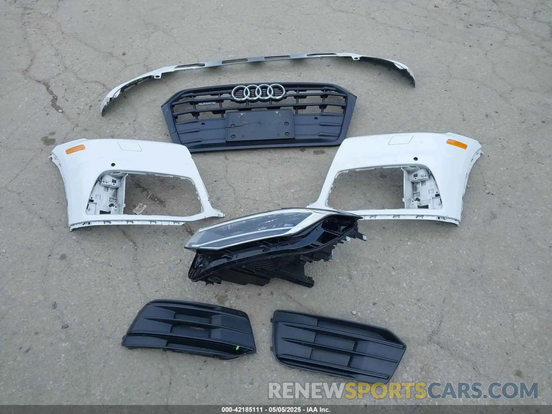 12 Photograph of a damaged car WA1BNAFY3L2098991 AUDI Q5 2020