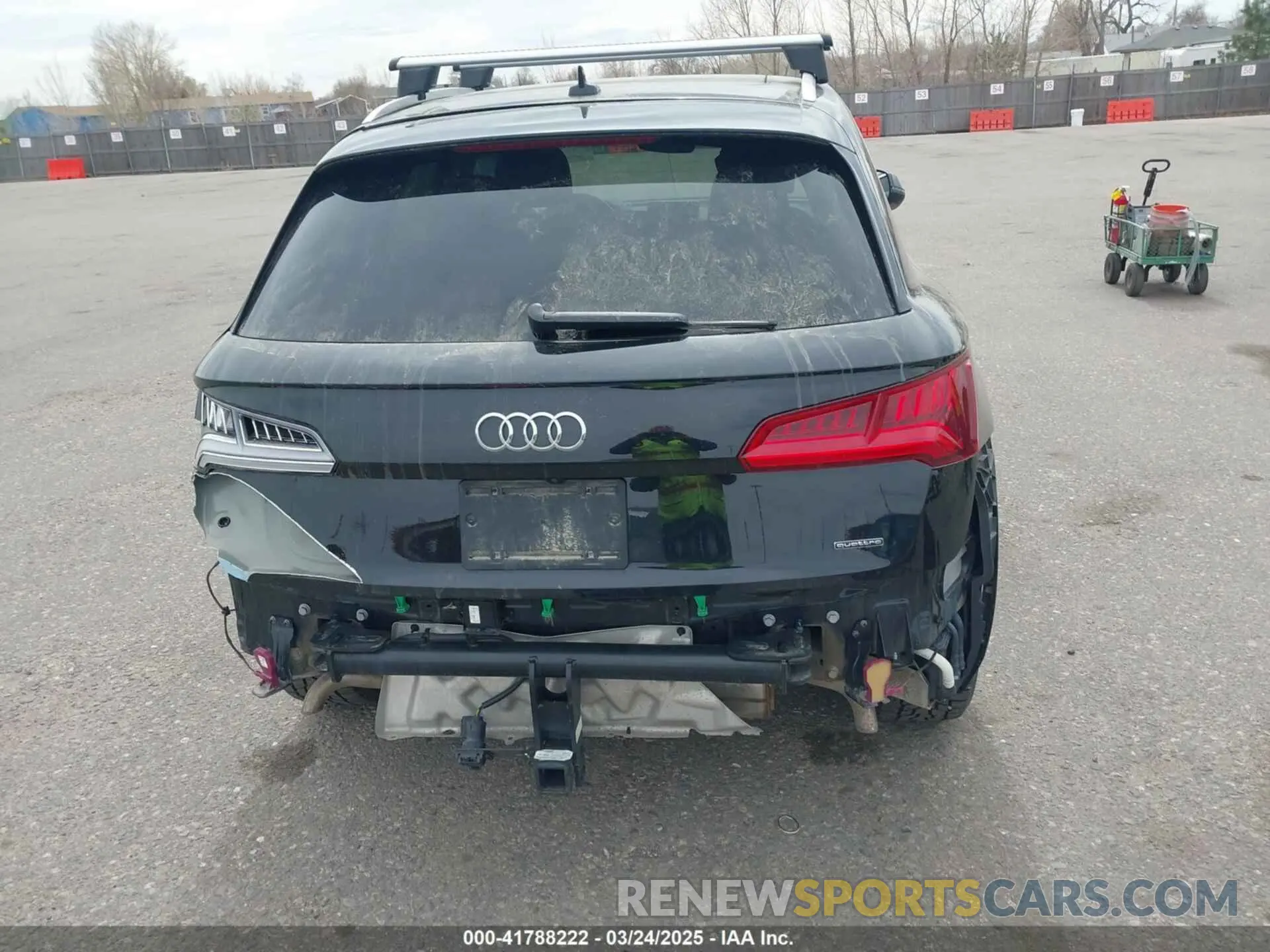 17 Photograph of a damaged car WA1BNAFY4L2006576 AUDI Q5 2020