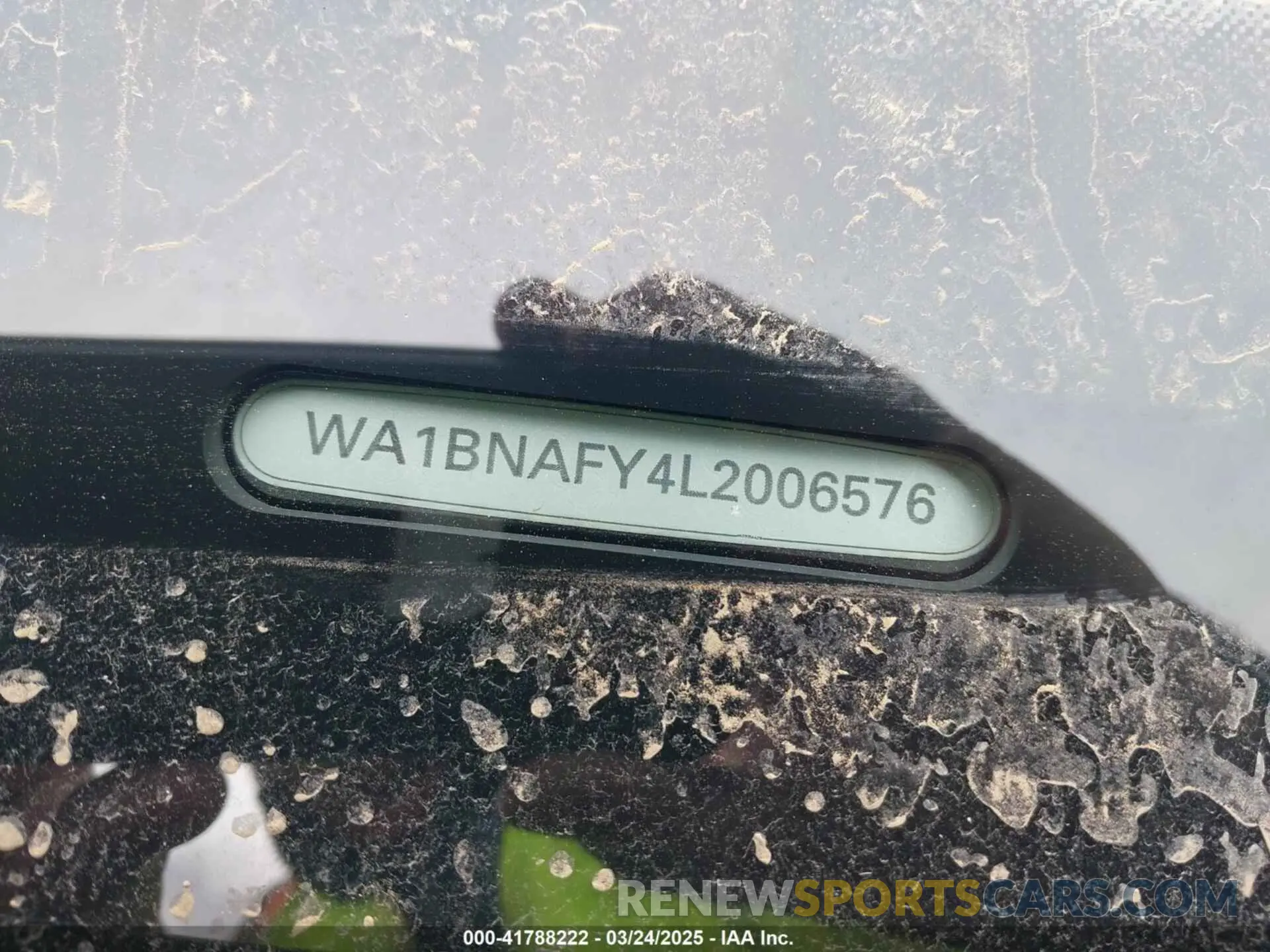 9 Photograph of a damaged car WA1BNAFY4L2006576 AUDI Q5 2020
