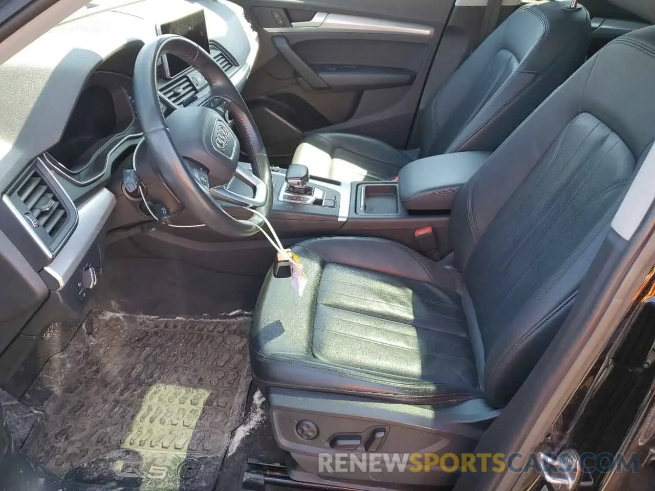 7 Photograph of a damaged car WA1BNAFY4L2014547 AUDI Q5 2020