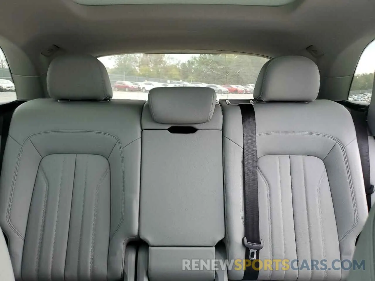 10 Photograph of a damaged car WA1BNAFY4L2080452 AUDI Q5 2020