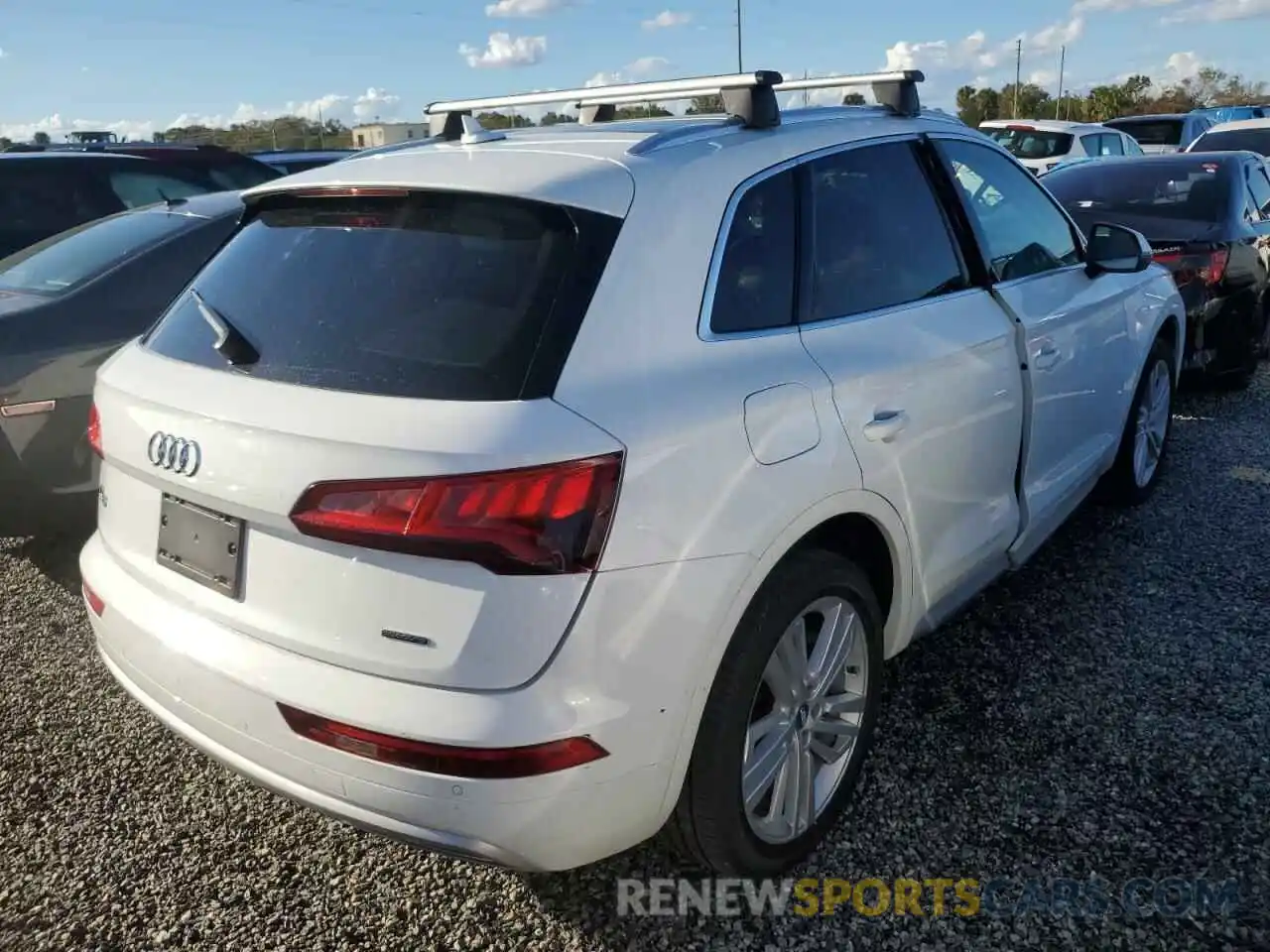 4 Photograph of a damaged car WA1BNAFY4L2084968 AUDI Q5 2020