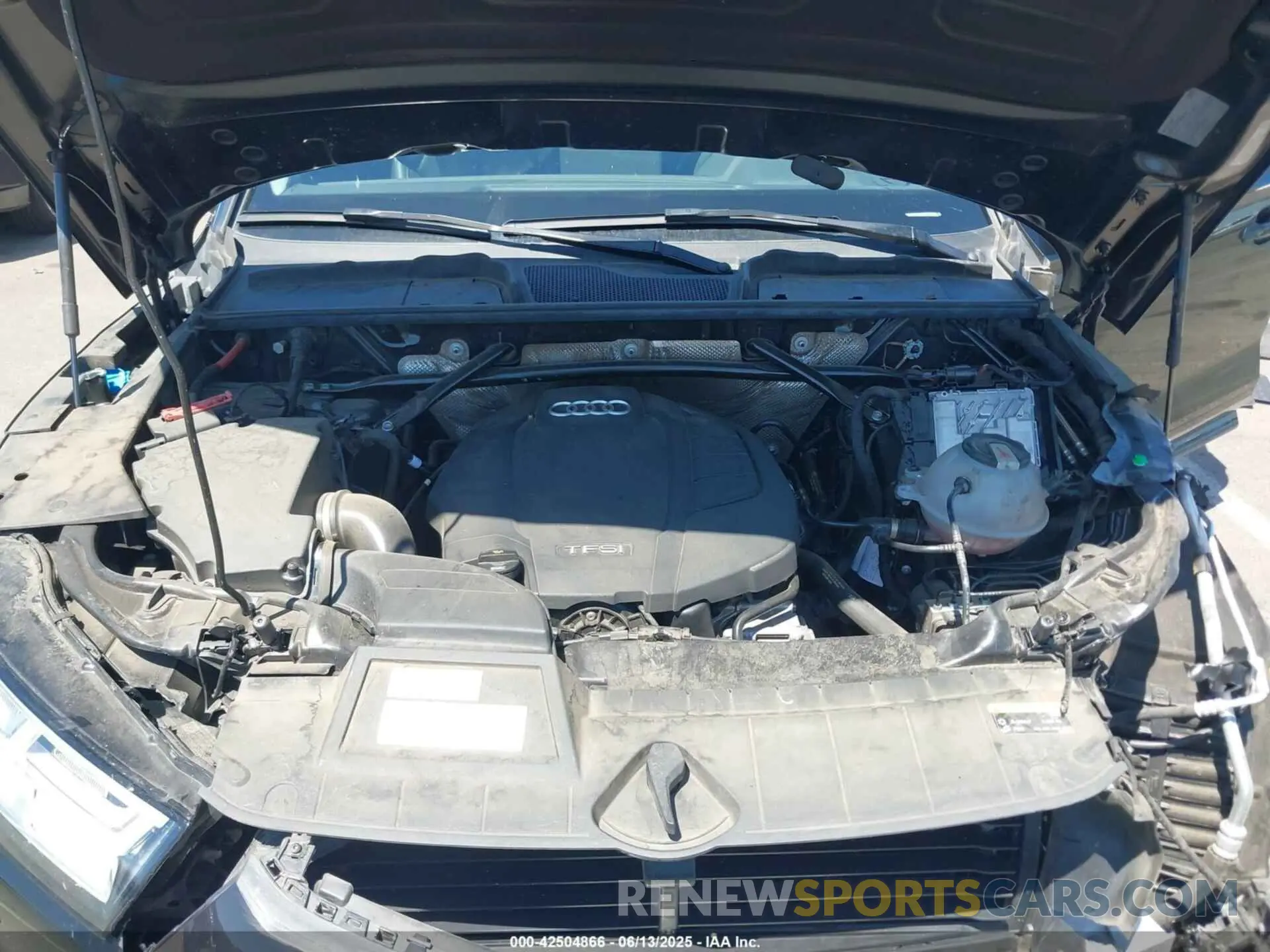 10 Photograph of a damaged car WA1BNAFY4L2093573 AUDI Q5 2020