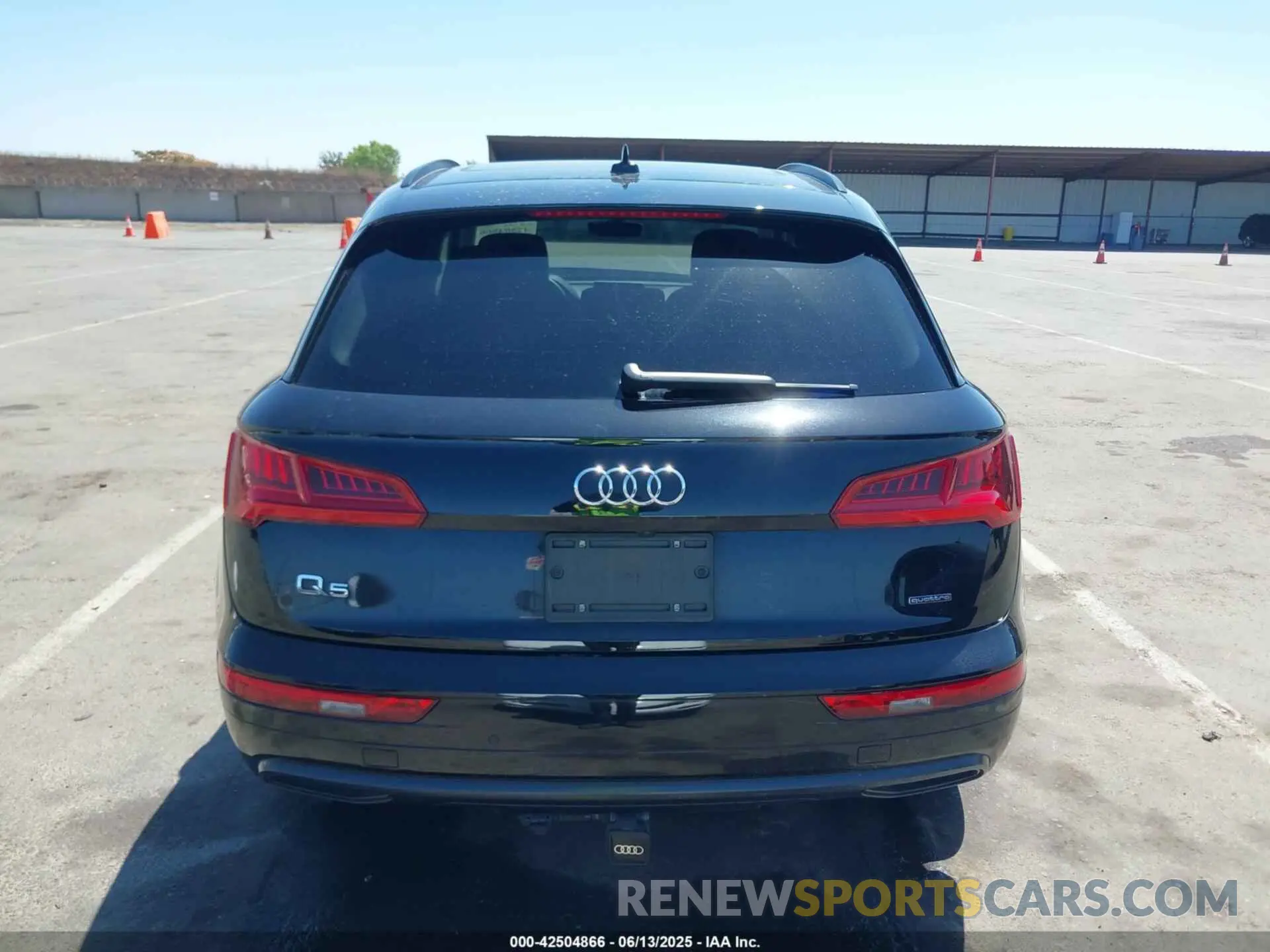 16 Photograph of a damaged car WA1BNAFY4L2093573 AUDI Q5 2020