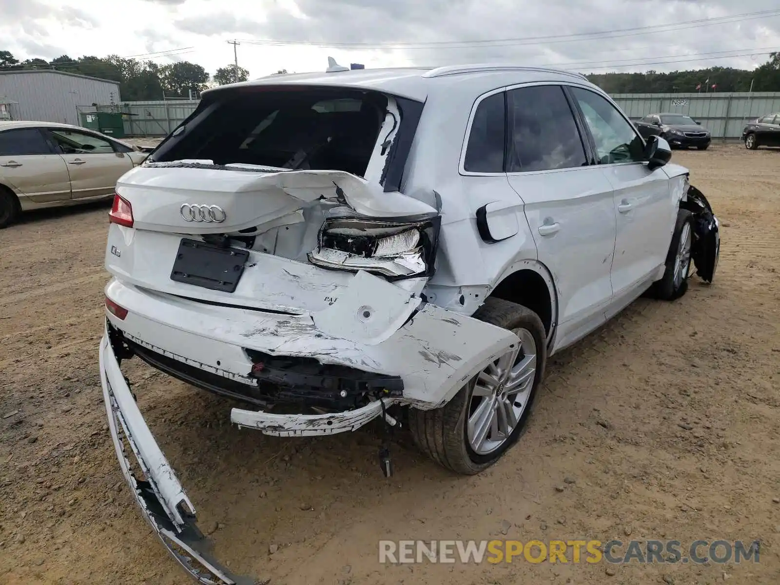 4 Photograph of a damaged car WA1BNAFY5L2013598 AUDI Q5 2020