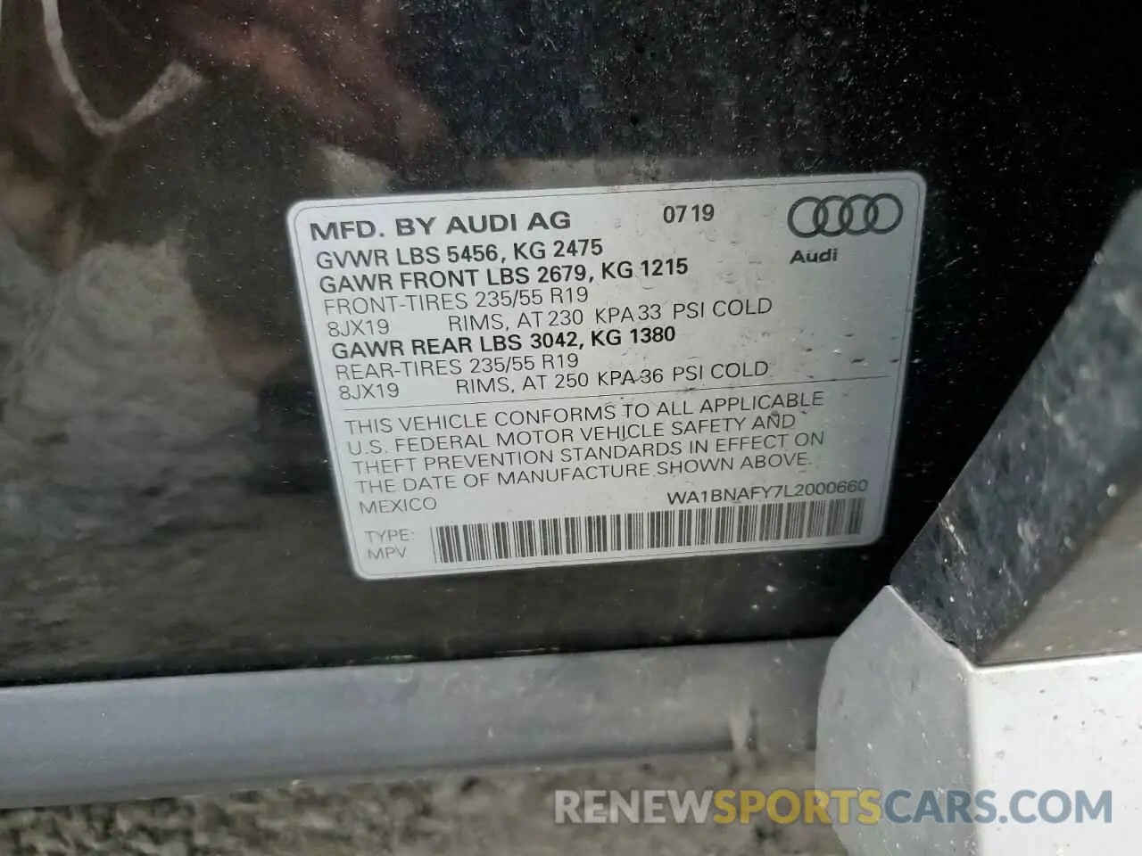 14 Photograph of a damaged car WA1BNAFY7L2000660 AUDI Q5 2020