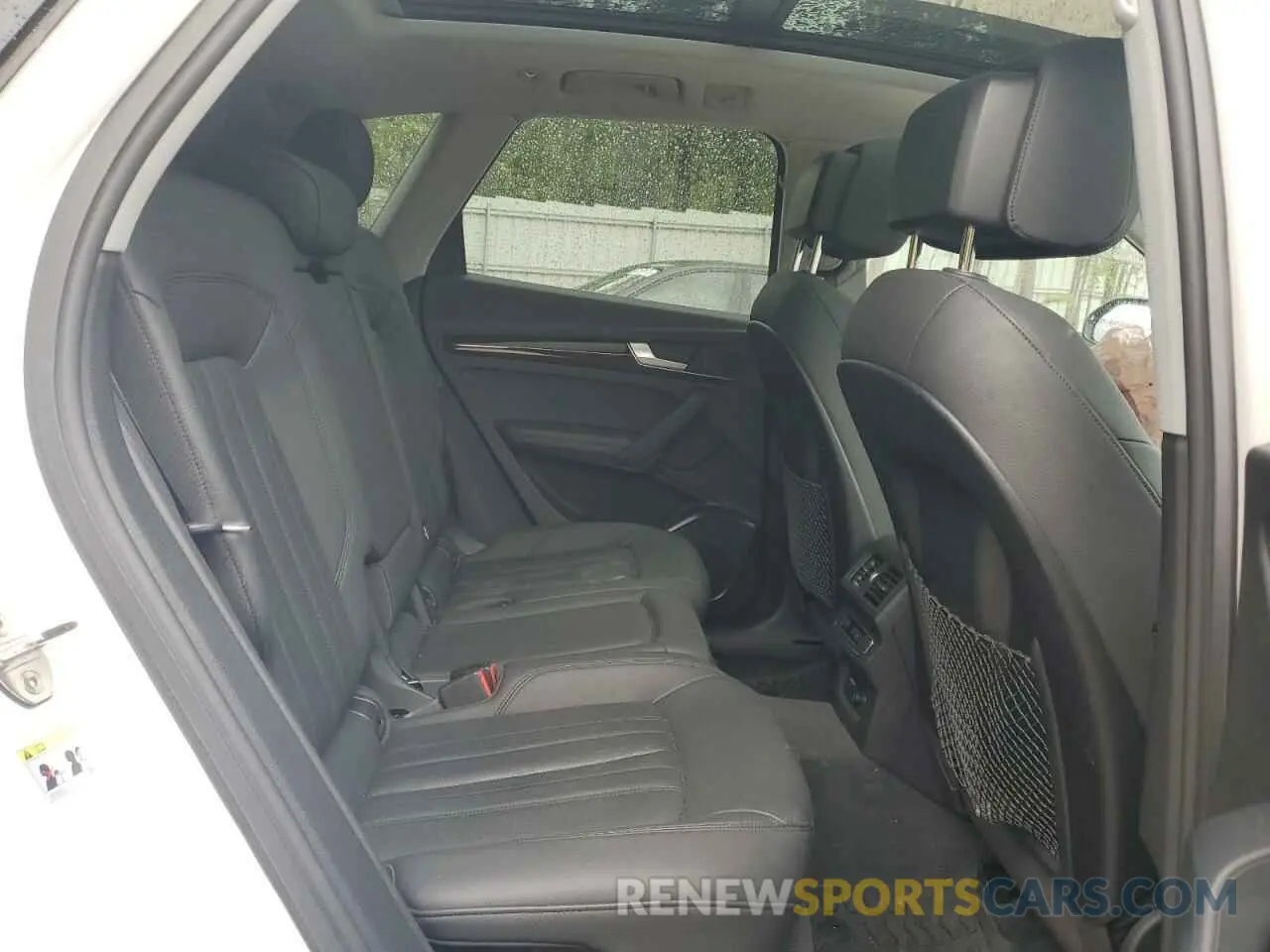 10 Photograph of a damaged car WA1BNAFY7L2020519 AUDI Q5 2020
