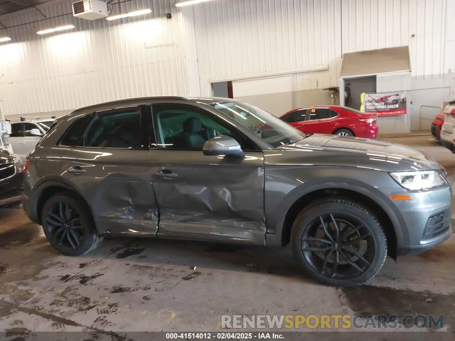 13 Photograph of a damaged car WA1BNAFY7L2023291 AUDI Q5 2020
