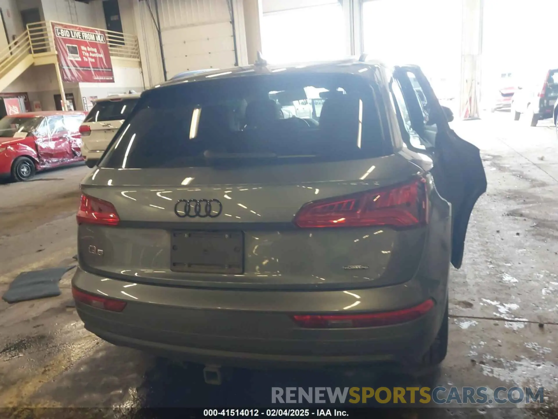 16 Photograph of a damaged car WA1BNAFY7L2023291 AUDI Q5 2020