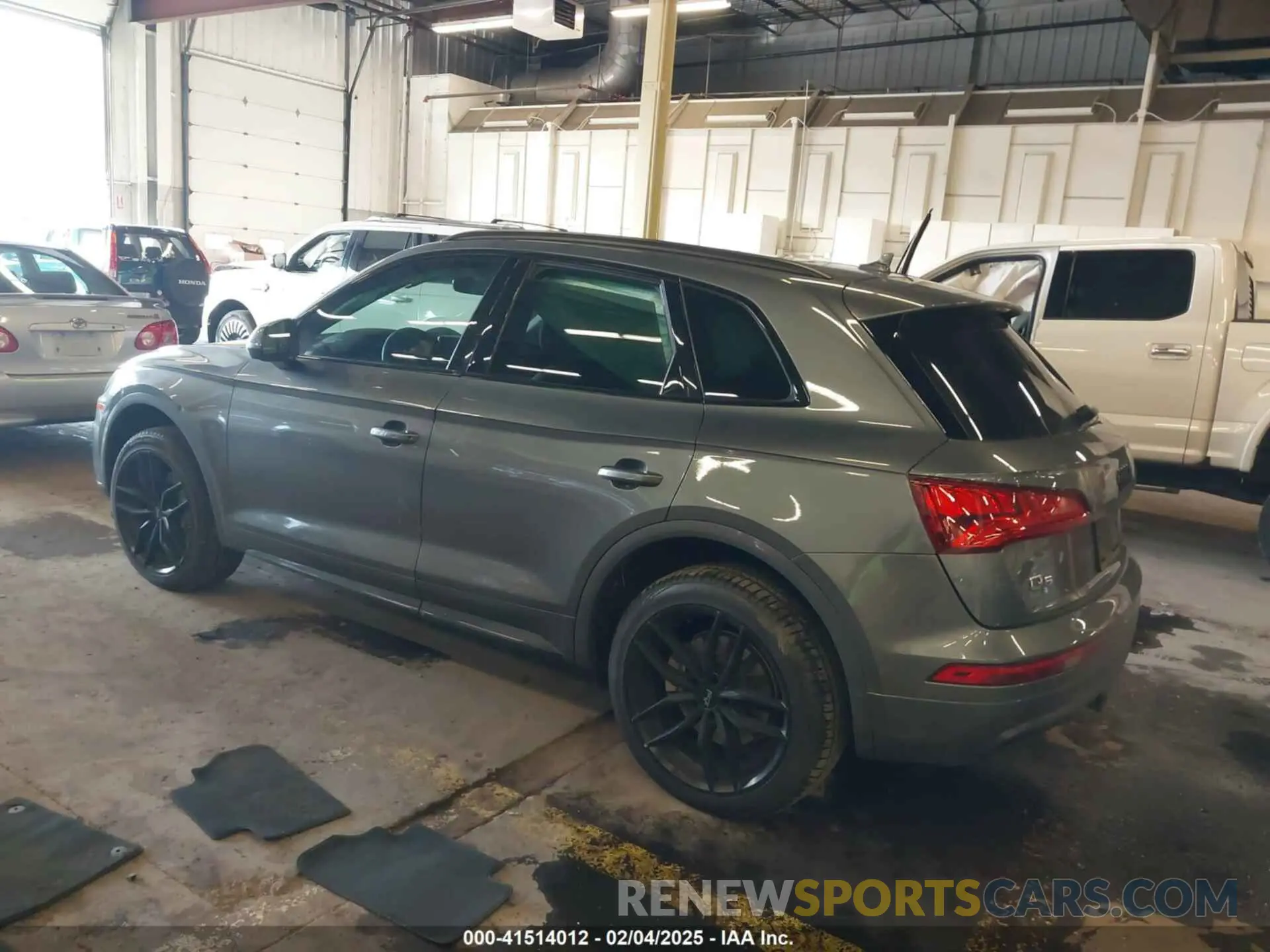 3 Photograph of a damaged car WA1BNAFY7L2023291 AUDI Q5 2020