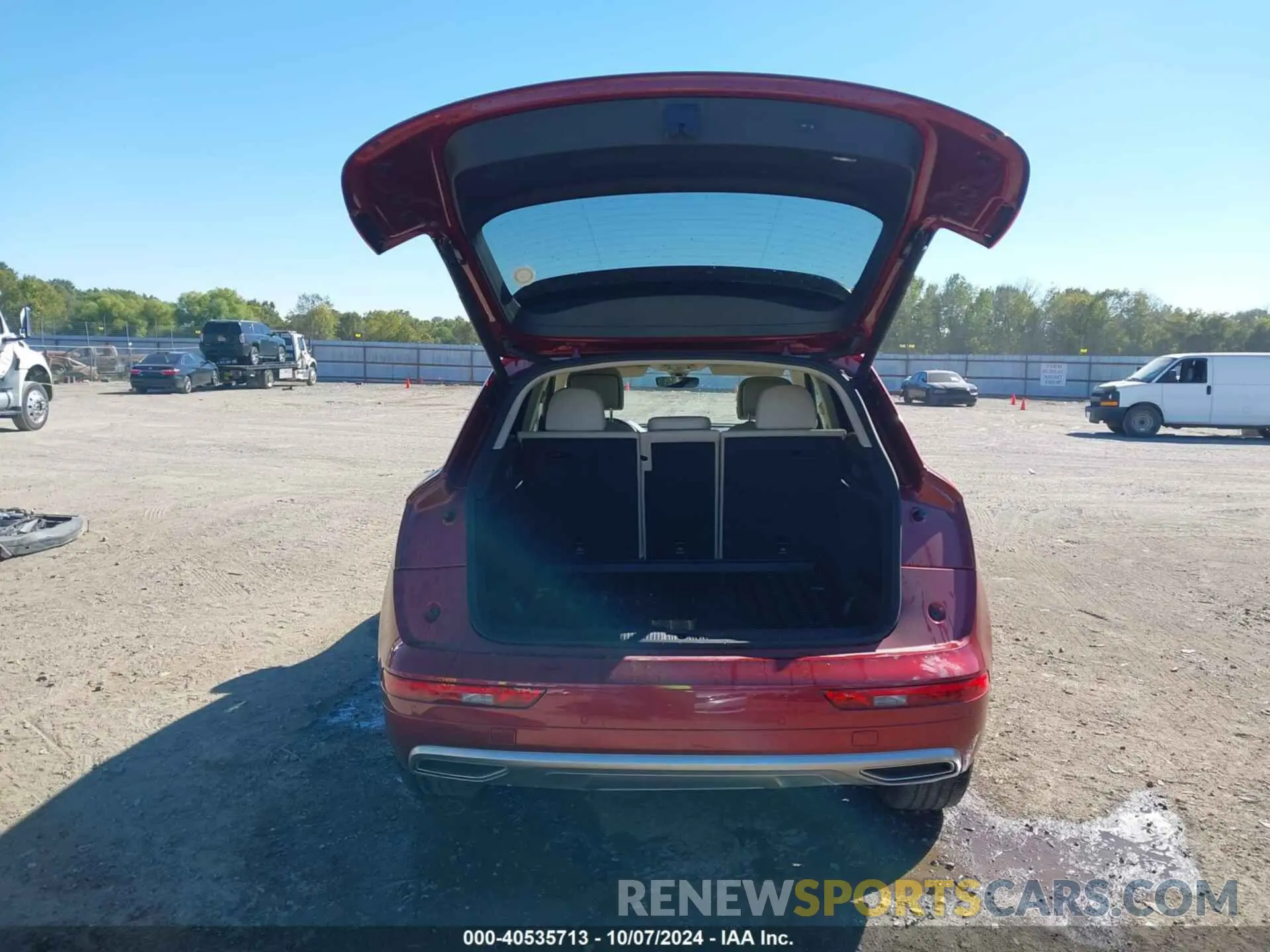 8 Photograph of a damaged car WA1BNAFY7L2025882 AUDI Q5 2020