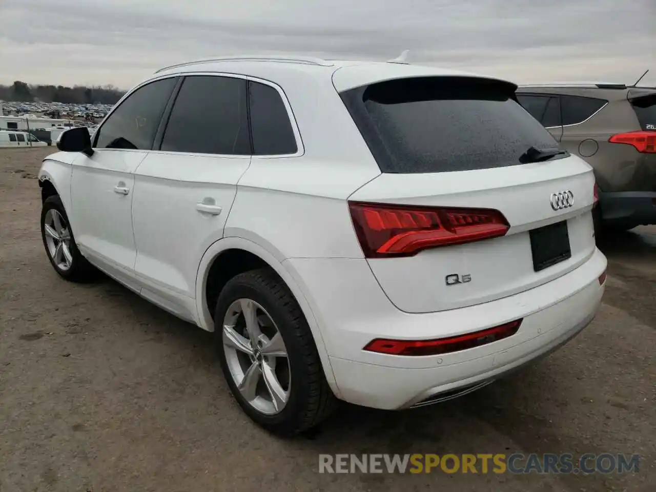 3 Photograph of a damaged car WA1BNAFY7L2058204 AUDI Q5 2020