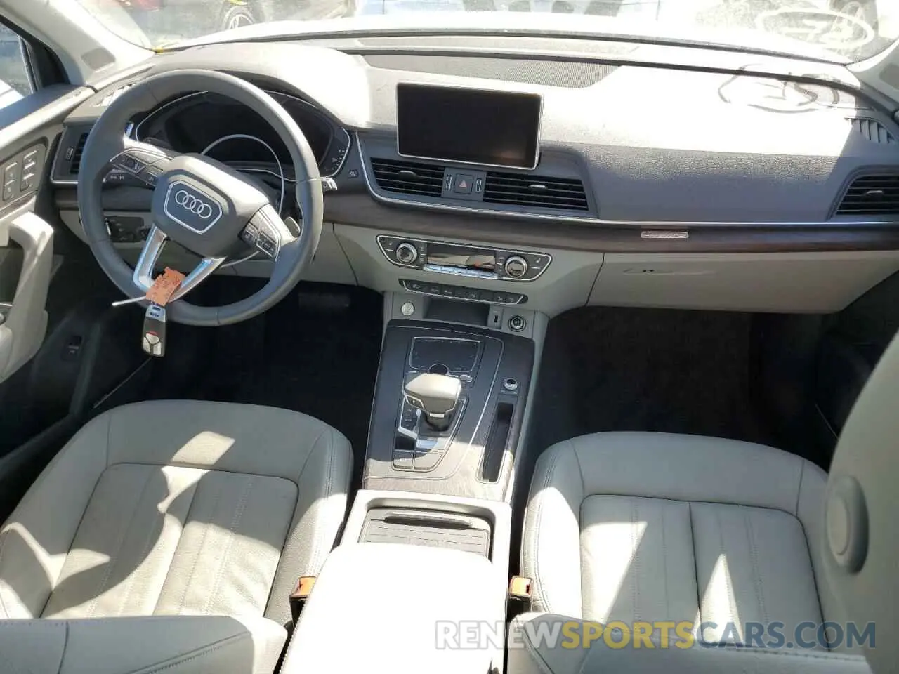 8 Photograph of a damaged car WA1BNAFY7L2077447 AUDI Q5 2020