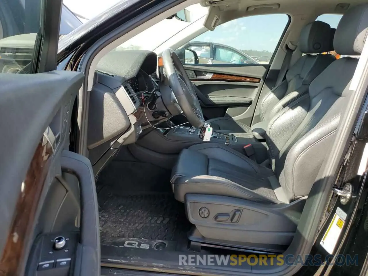 7 Photograph of a damaged car WA1BNAFY8L2071513 AUDI Q5 2020