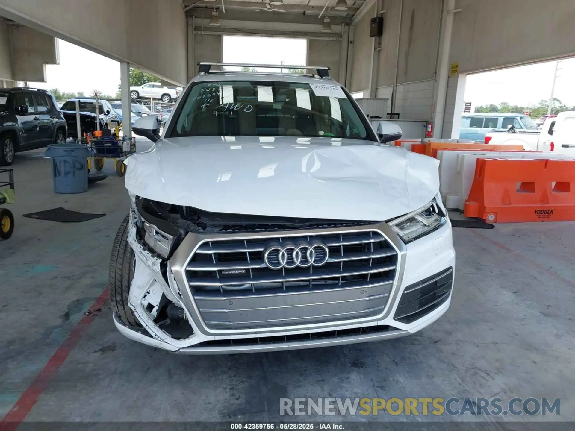 12 Photograph of a damaged car WA1BNAFY9L2016407 AUDI Q5 2020