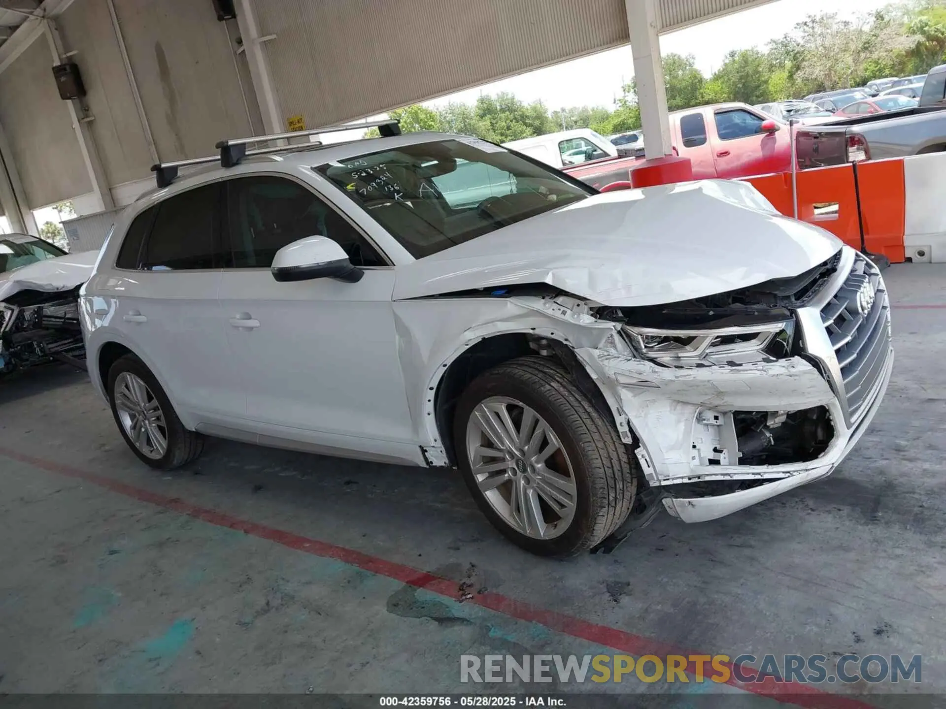 13 Photograph of a damaged car WA1BNAFY9L2016407 AUDI Q5 2020