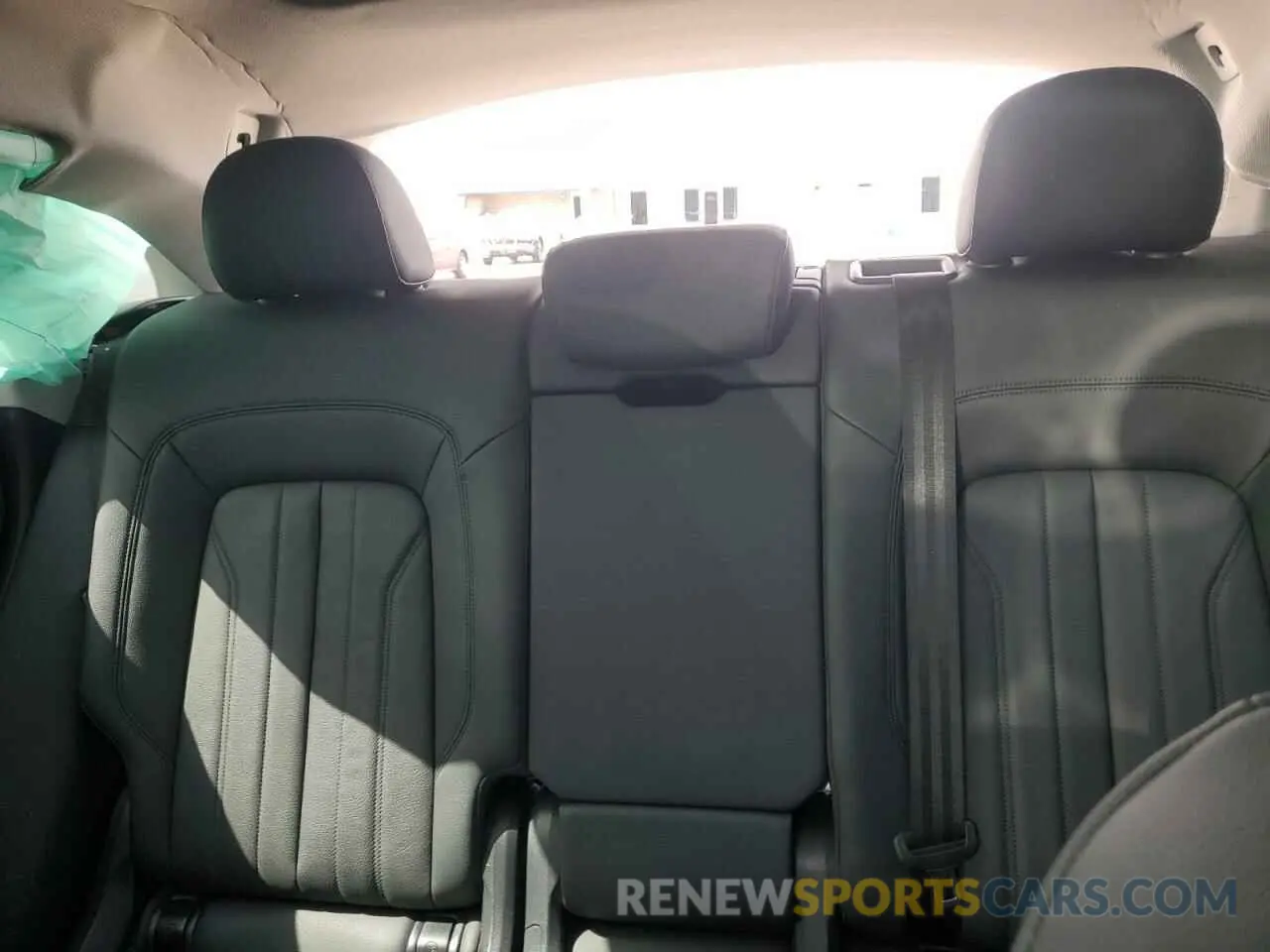 10 Photograph of a damaged car WA1BNAFY9L2017881 AUDI Q5 2020