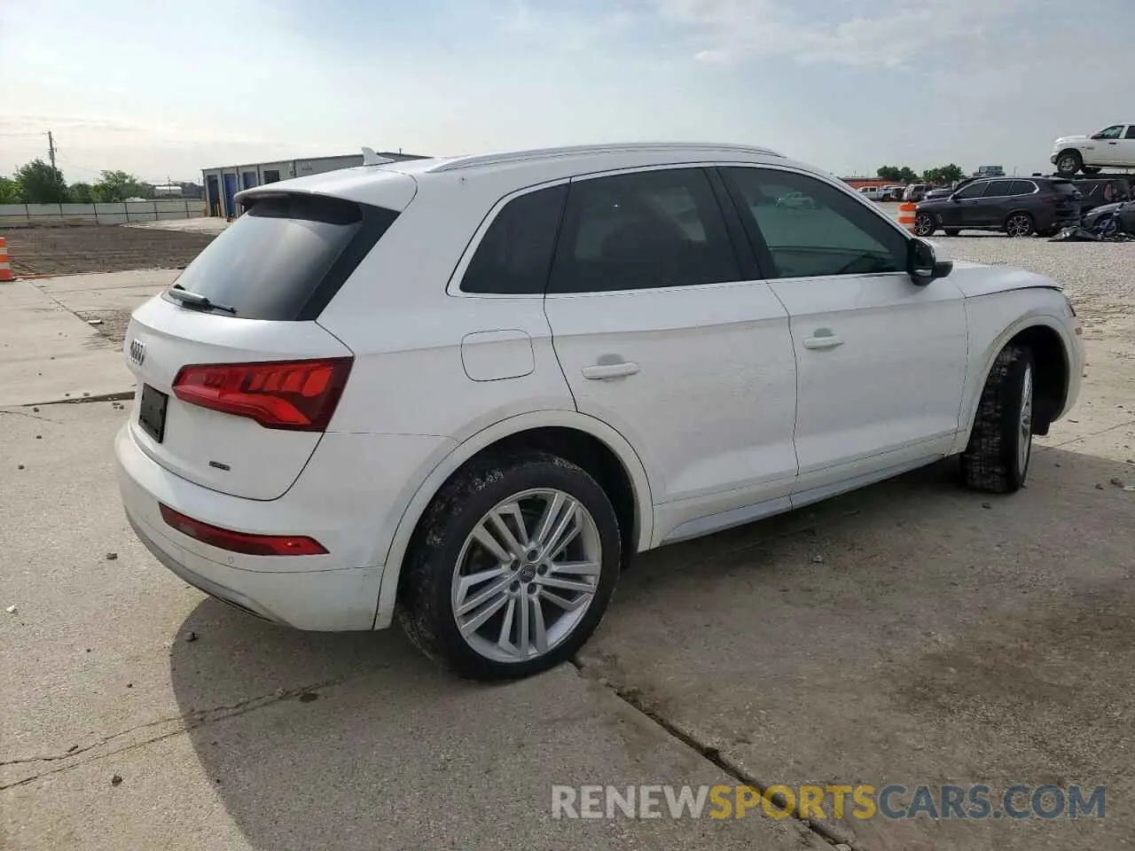 3 Photograph of a damaged car WA1BNAFY9L2024071 AUDI Q5 2020