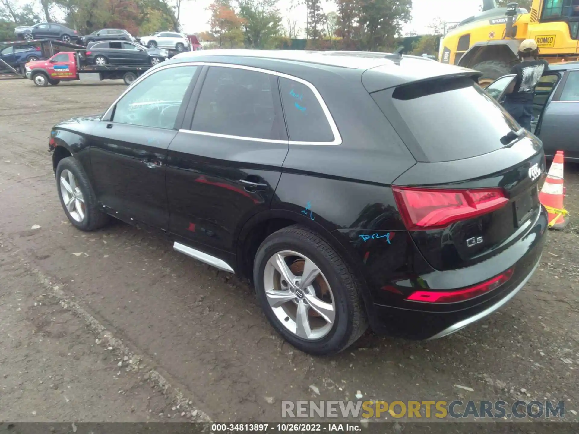 3 Photograph of a damaged car WA1BNAFY9L2054705 AUDI Q5 2020