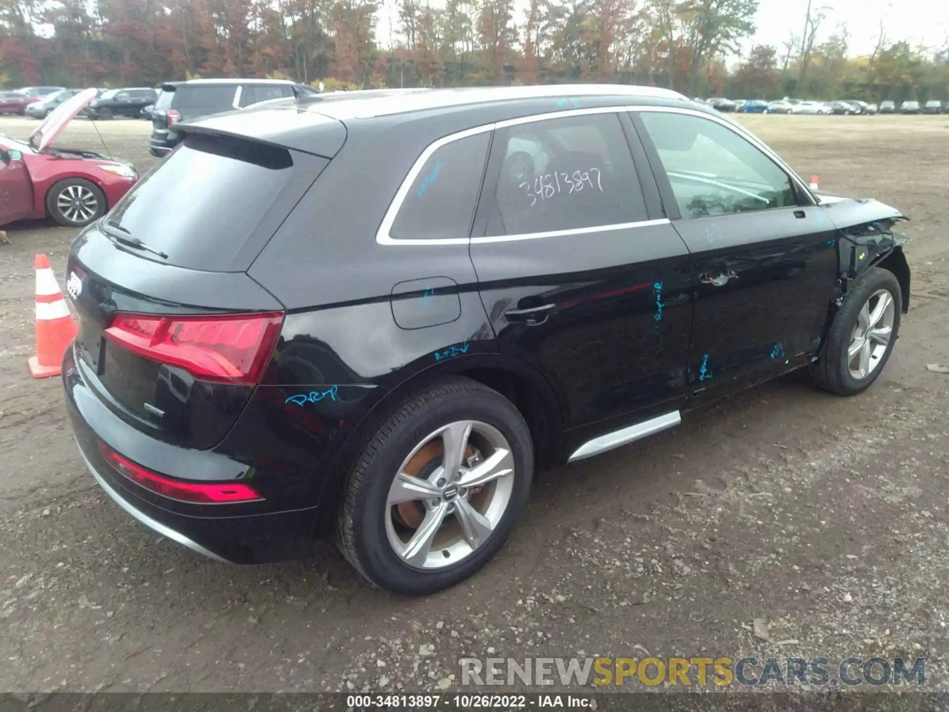 4 Photograph of a damaged car WA1BNAFY9L2054705 AUDI Q5 2020