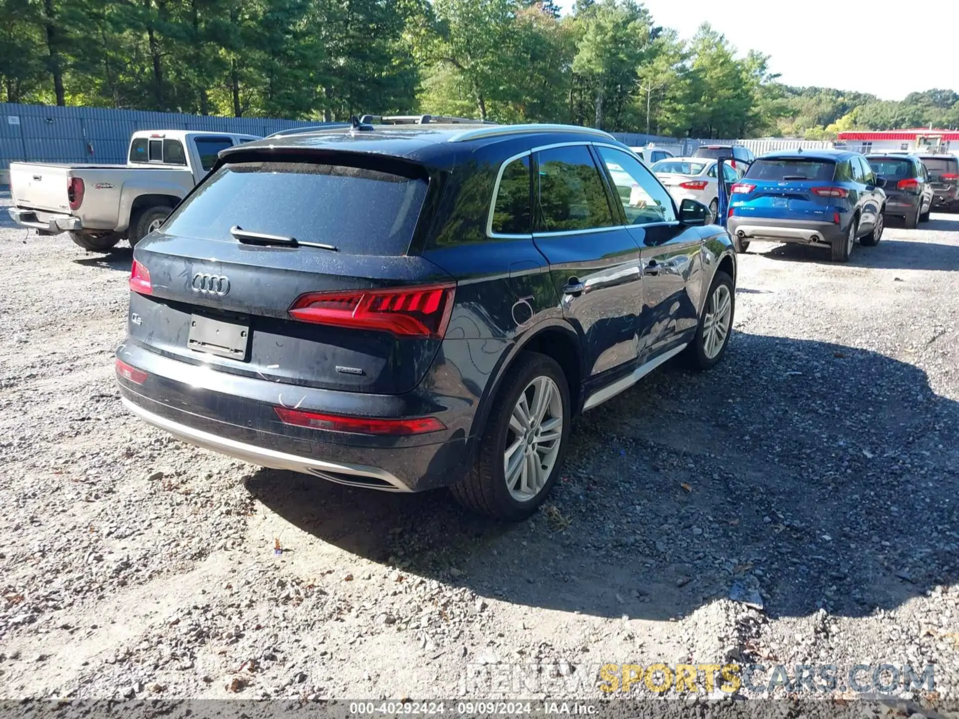 4 Photograph of a damaged car WA1BNAFY9L2075005 AUDI Q5 2020