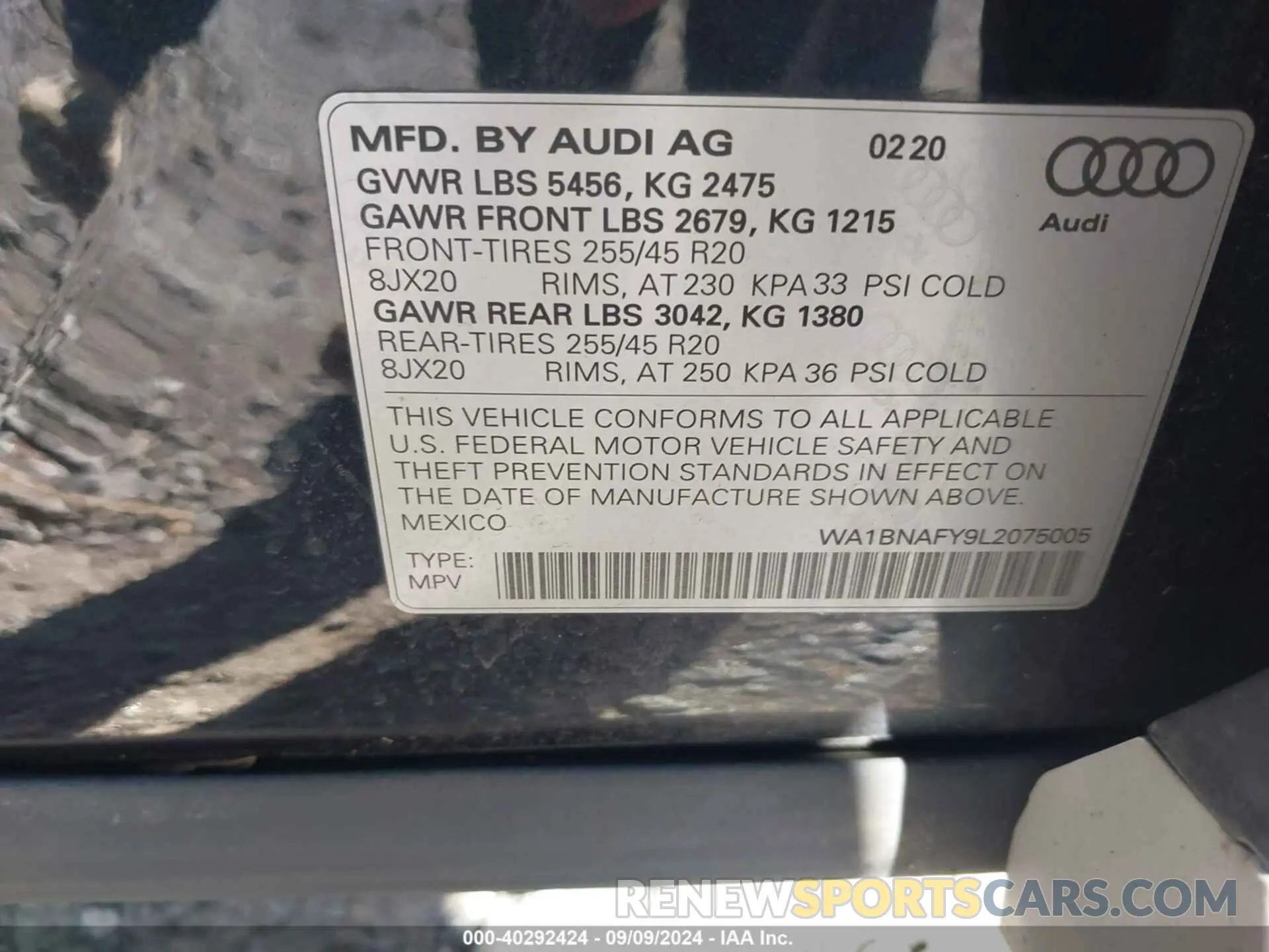 9 Photograph of a damaged car WA1BNAFY9L2075005 AUDI Q5 2020