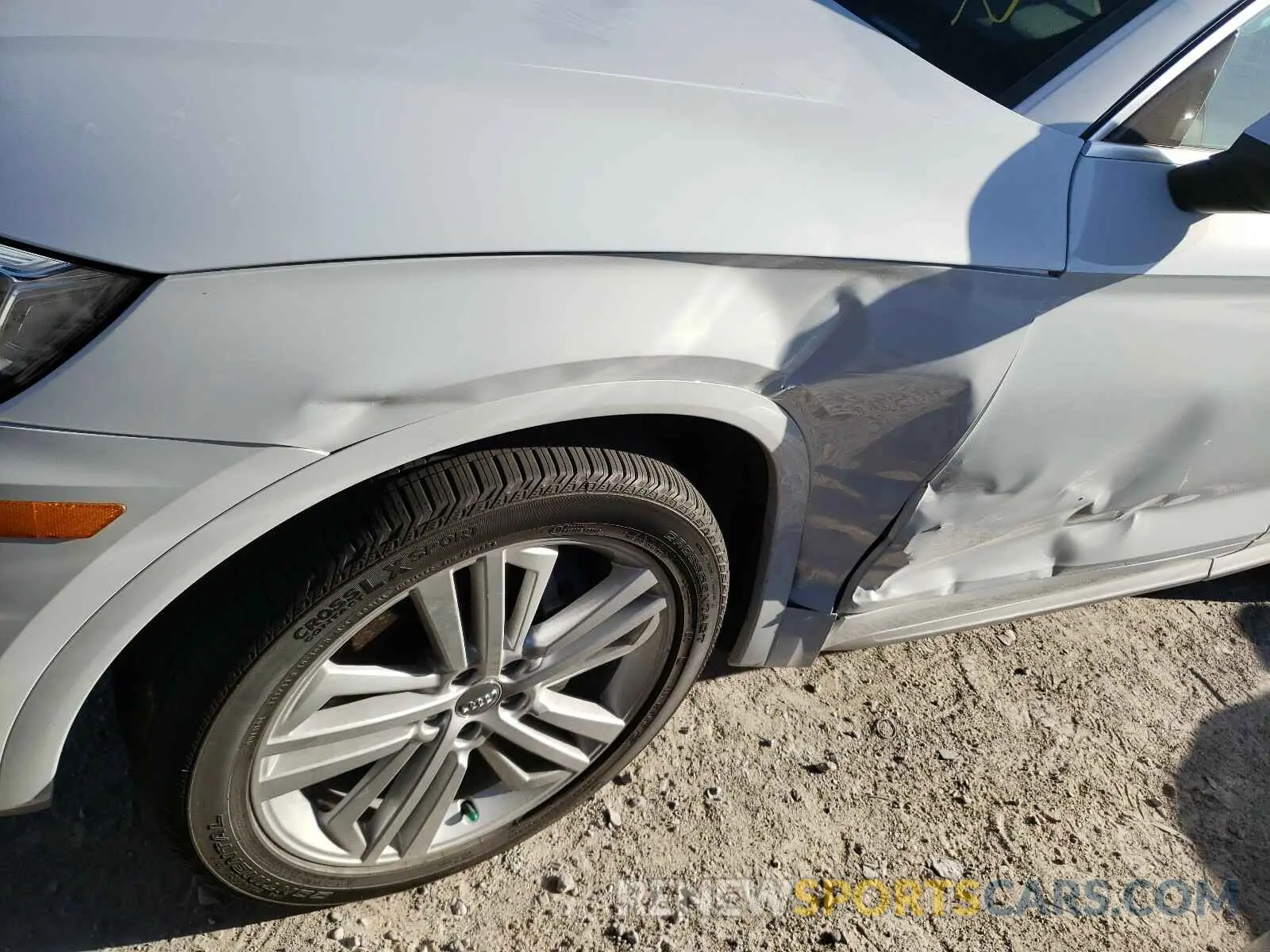 9 Photograph of a damaged car WA1BNAFY9L2110822 AUDI Q5 2020