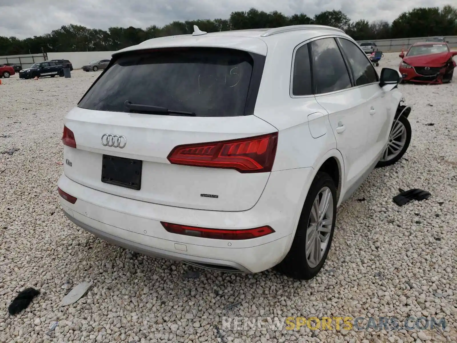 4 Photograph of a damaged car WA1BNAFYXL2016805 AUDI Q5 2020