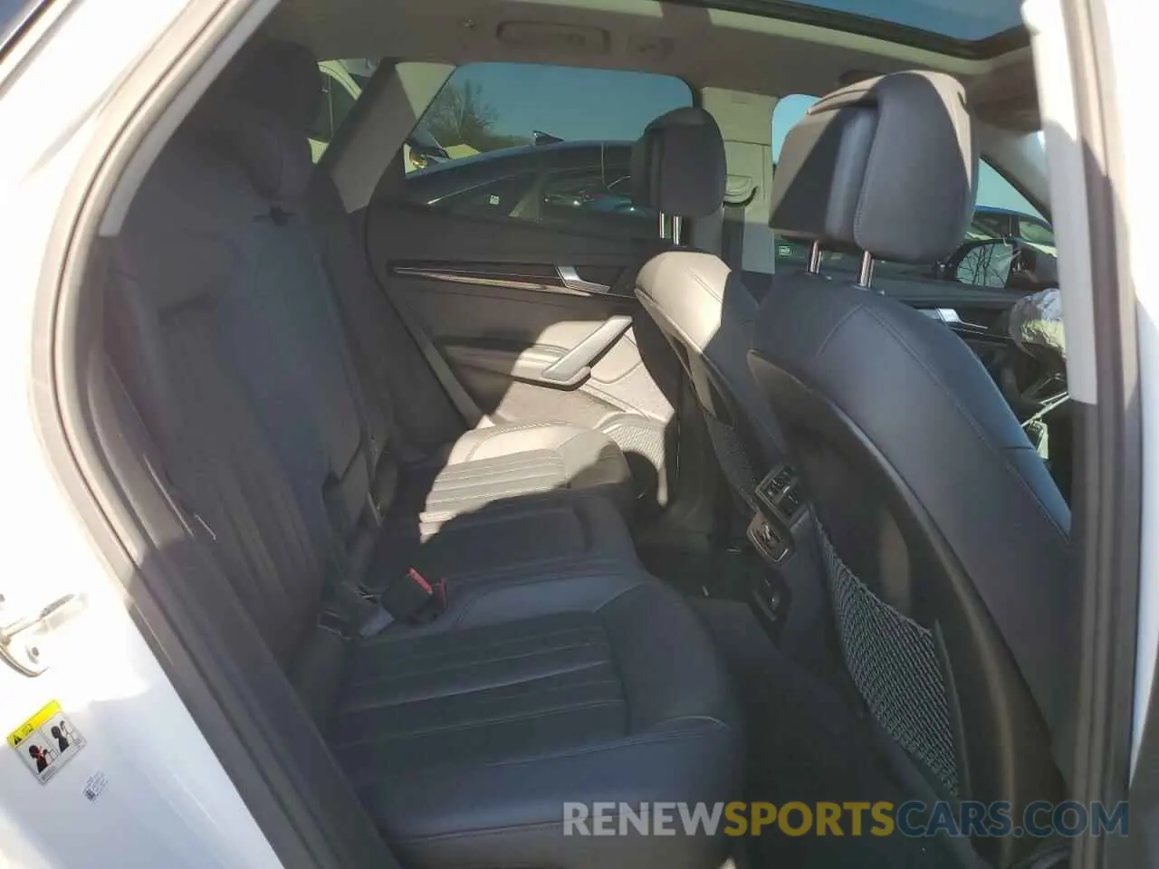 11 Photograph of a damaged car WA1BNAFYXL2032650 AUDI Q5 2020