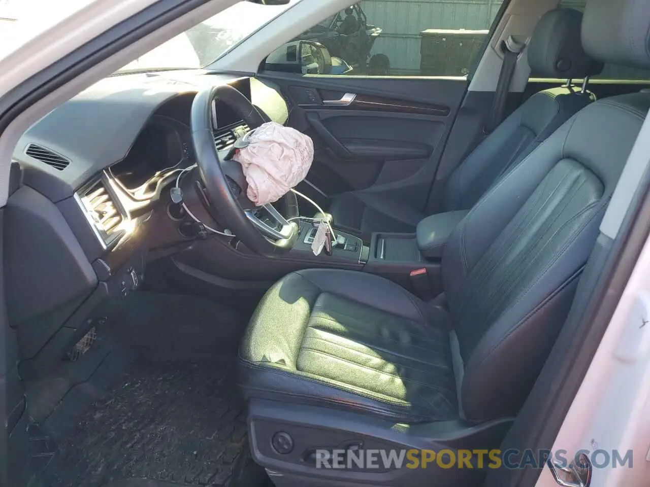 7 Photograph of a damaged car WA1BNAFYXL2032650 AUDI Q5 2020