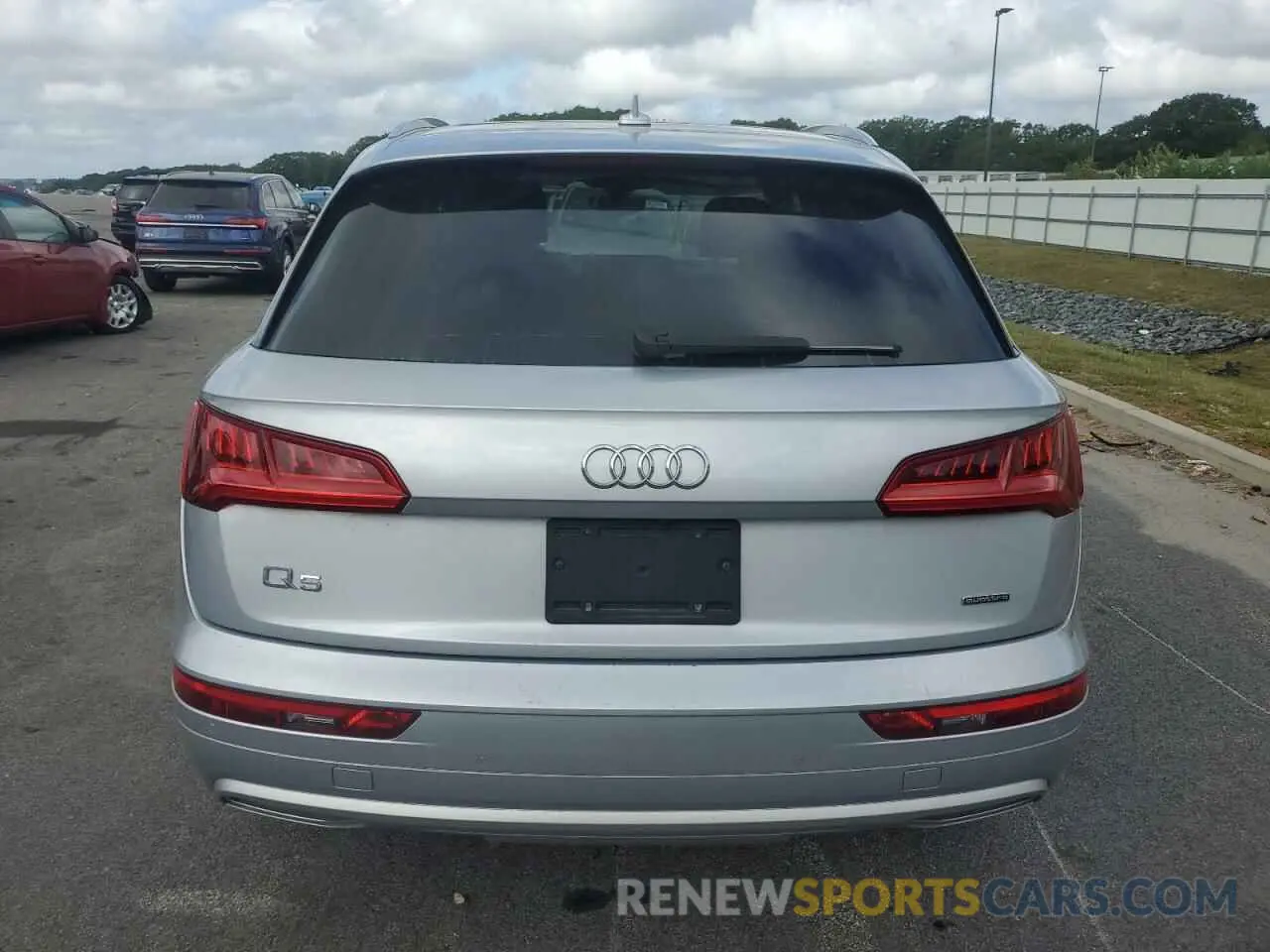 6 Photograph of a damaged car WA1BNAFYXL2051344 AUDI Q5 2020