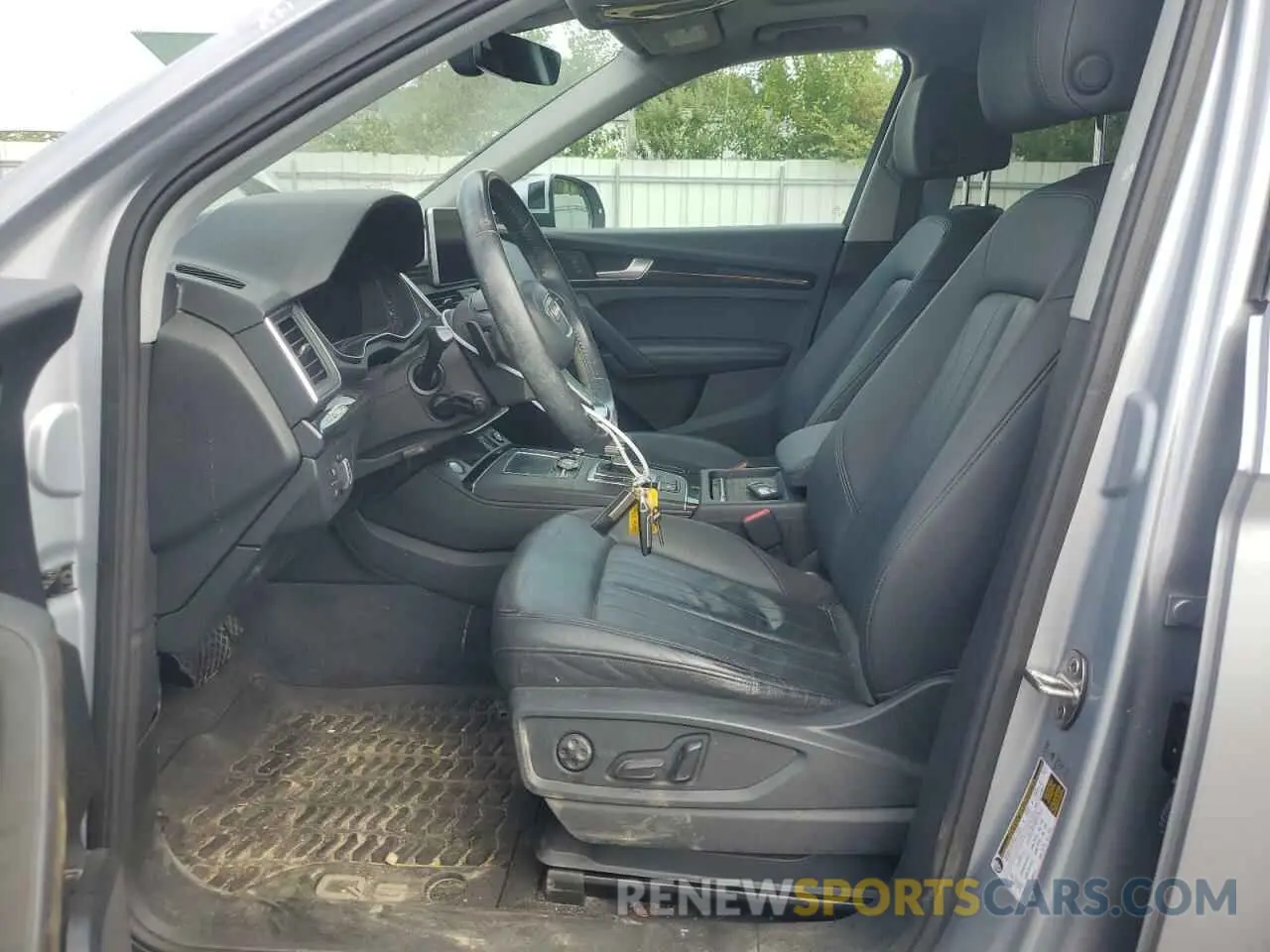 7 Photograph of a damaged car WA1BNAFYXL2051344 AUDI Q5 2020