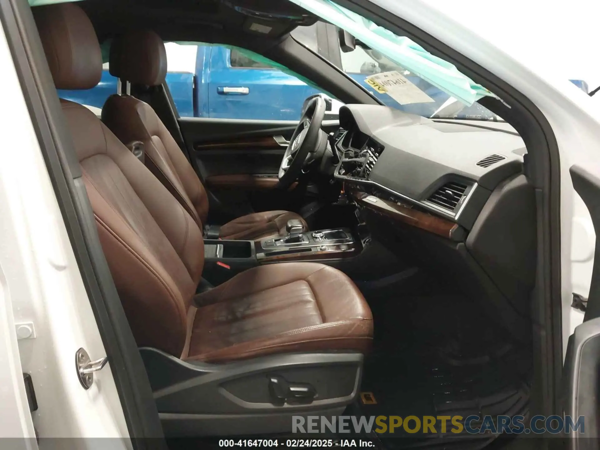 5 Photograph of a damaged car WA1BNAFYXL2055300 AUDI Q5 2020